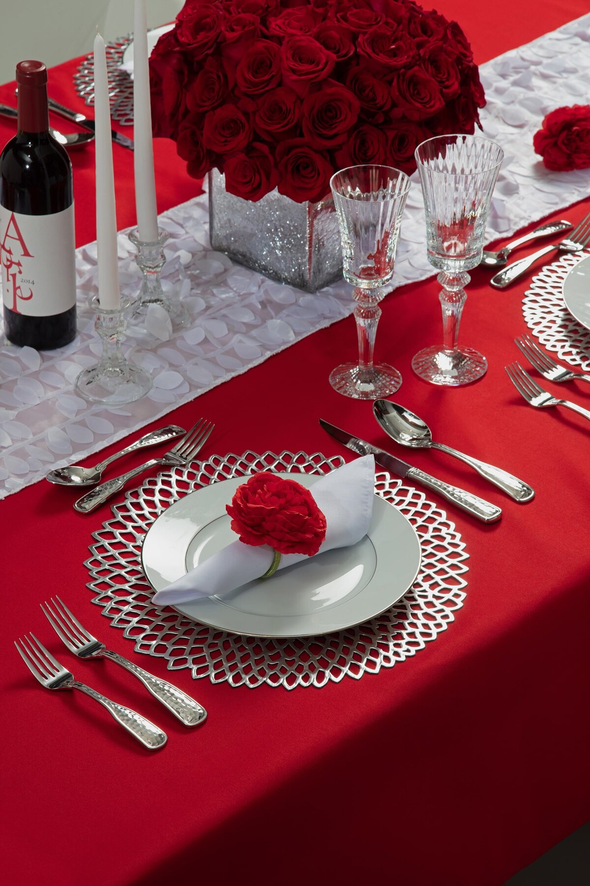 Angies-Tables-will-you-be-mine-valentines-tablescape-kit-2