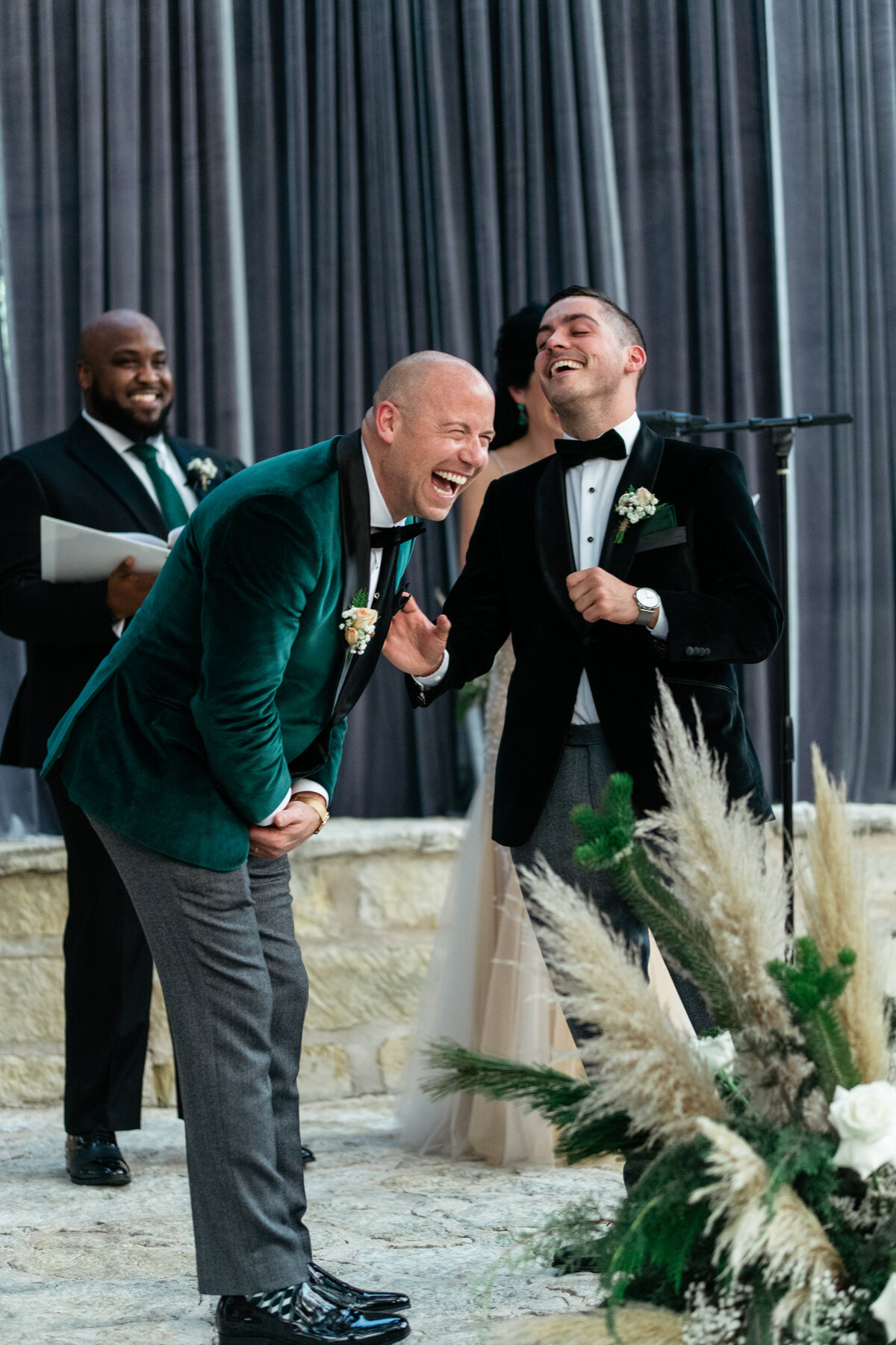 Rich&Mike-WeddingHighlights-TheAllanHouse-AprilMaeCreative-AustinWeddingPhotographer-Austin,Texas-74