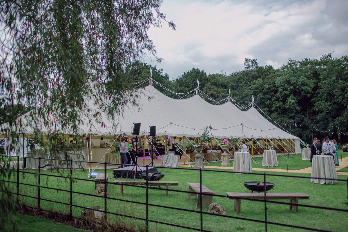 29 marquee-wedding-oxfordshire