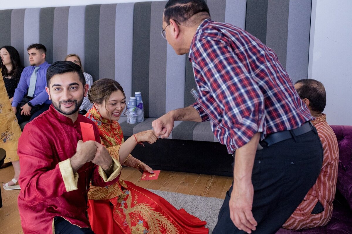Indian-Chinese-wedding-Renaissance-Chinese-tea-ceremony-5