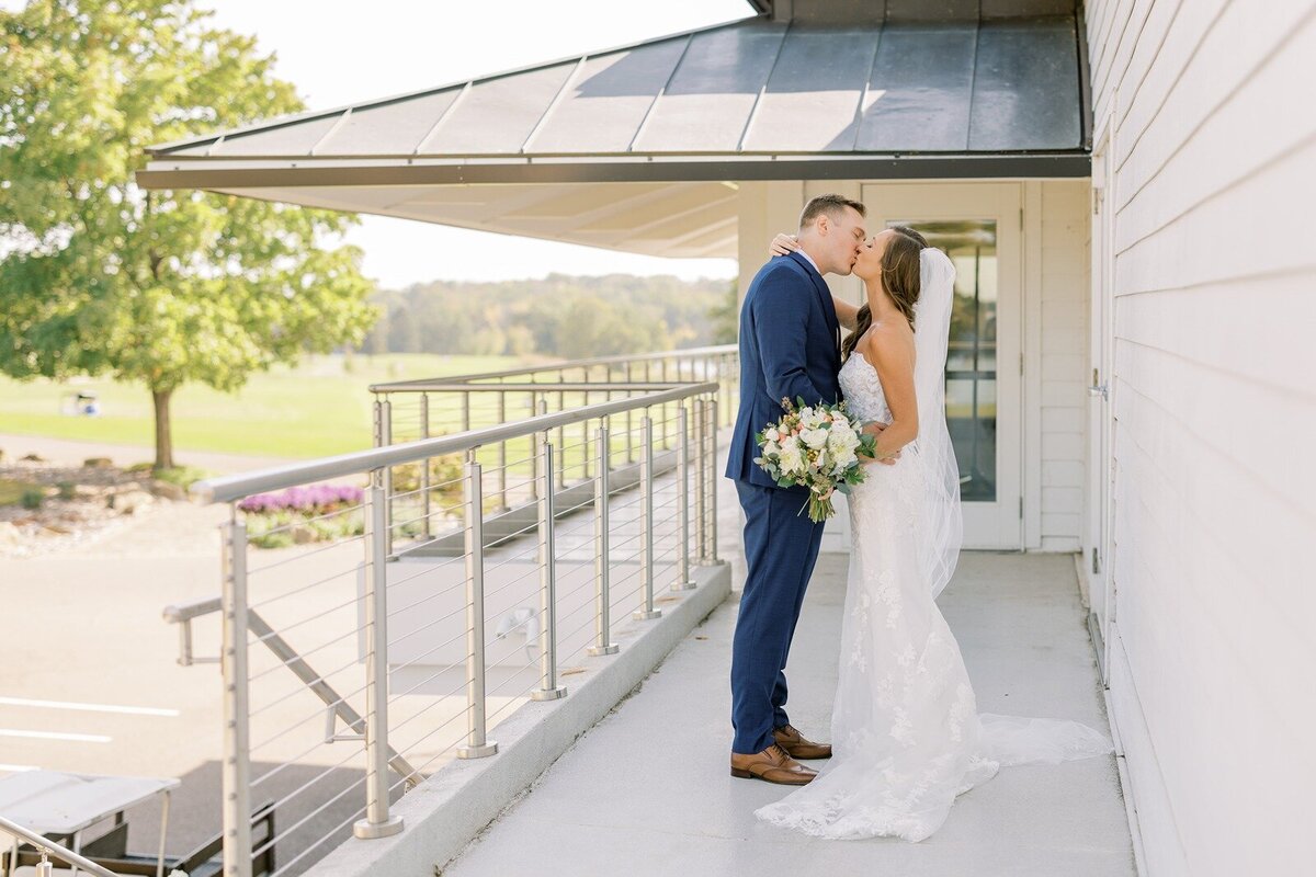 elegant-royal-golf-club-wedding-17