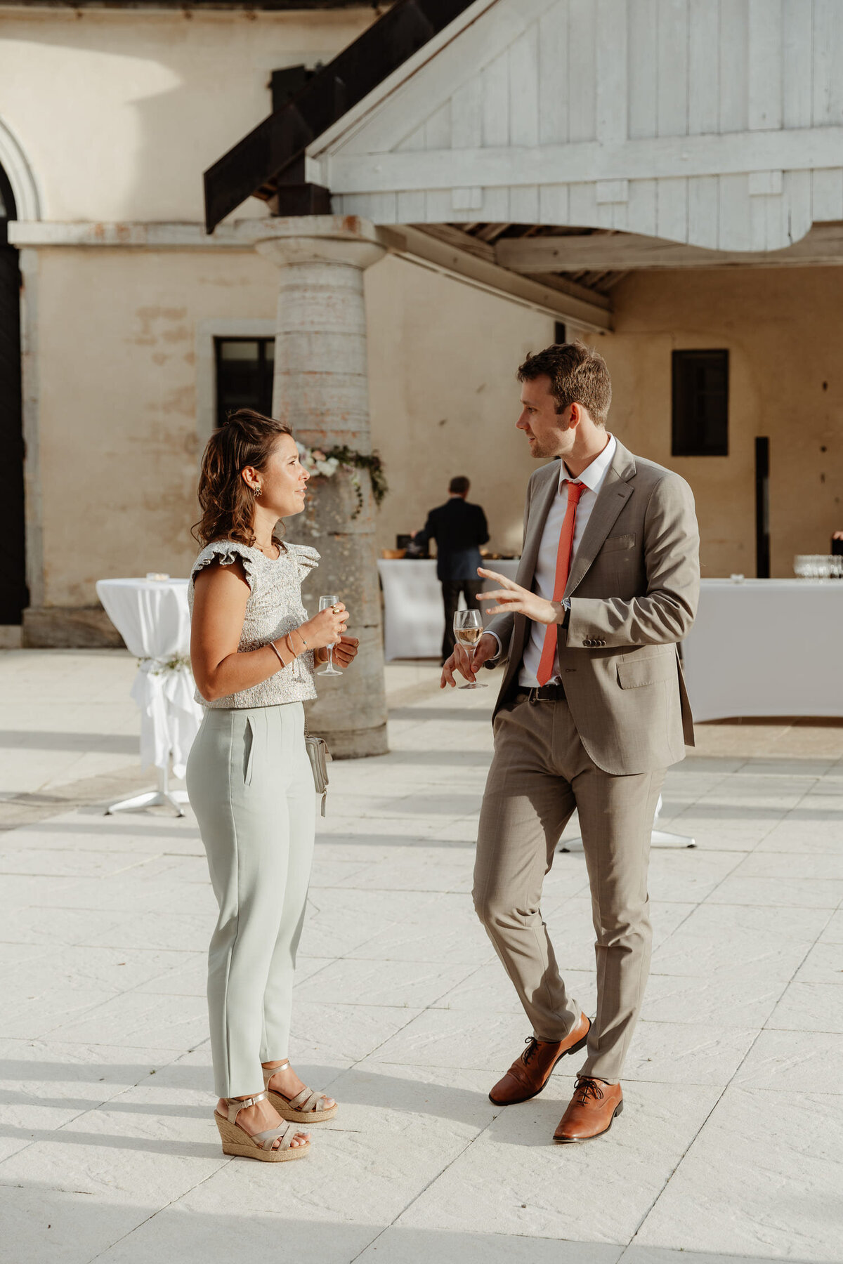 Elodie-et-Ludvik-cocktail-mariage-invites-23