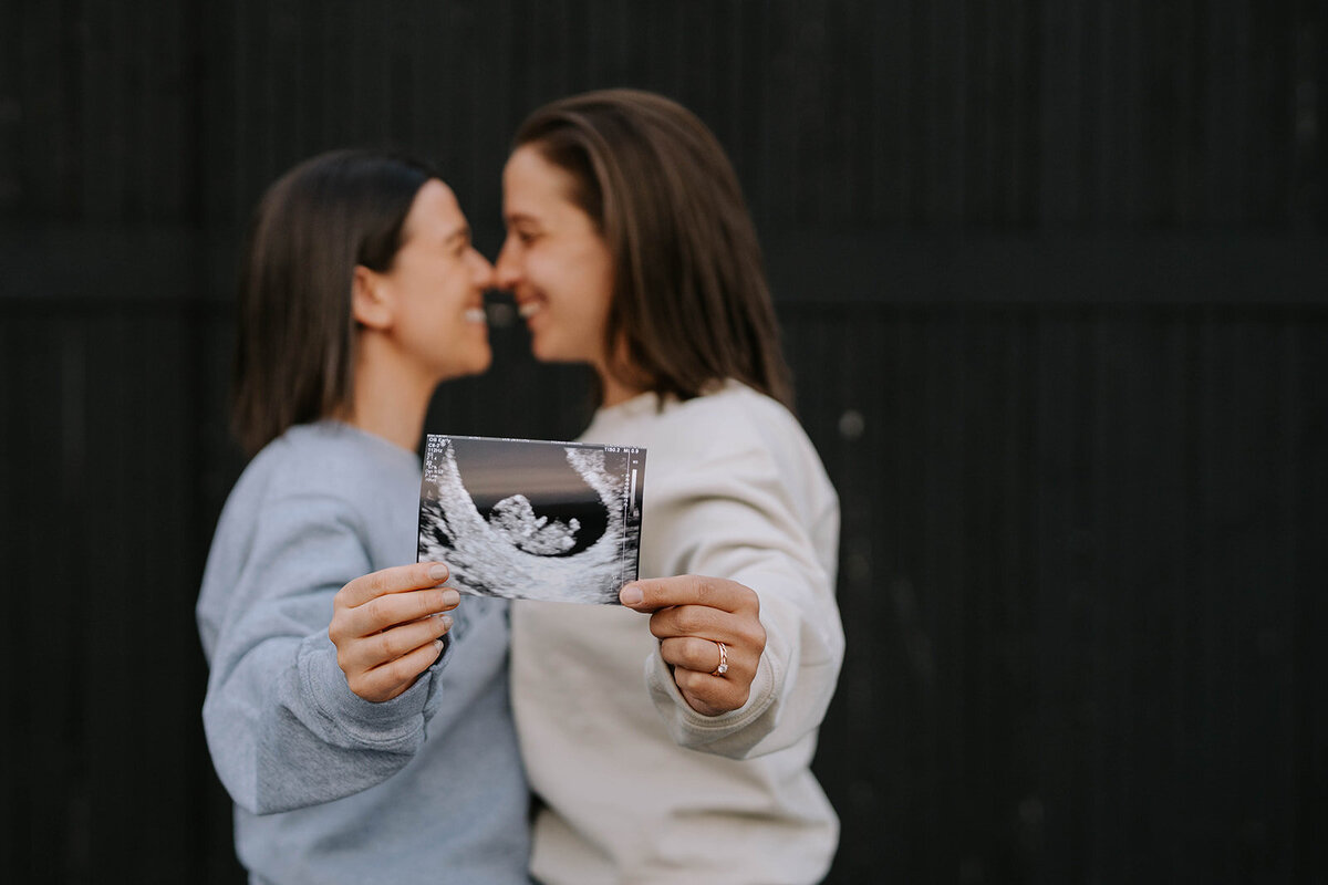 Kaity+Sarah_maternity_003_websize