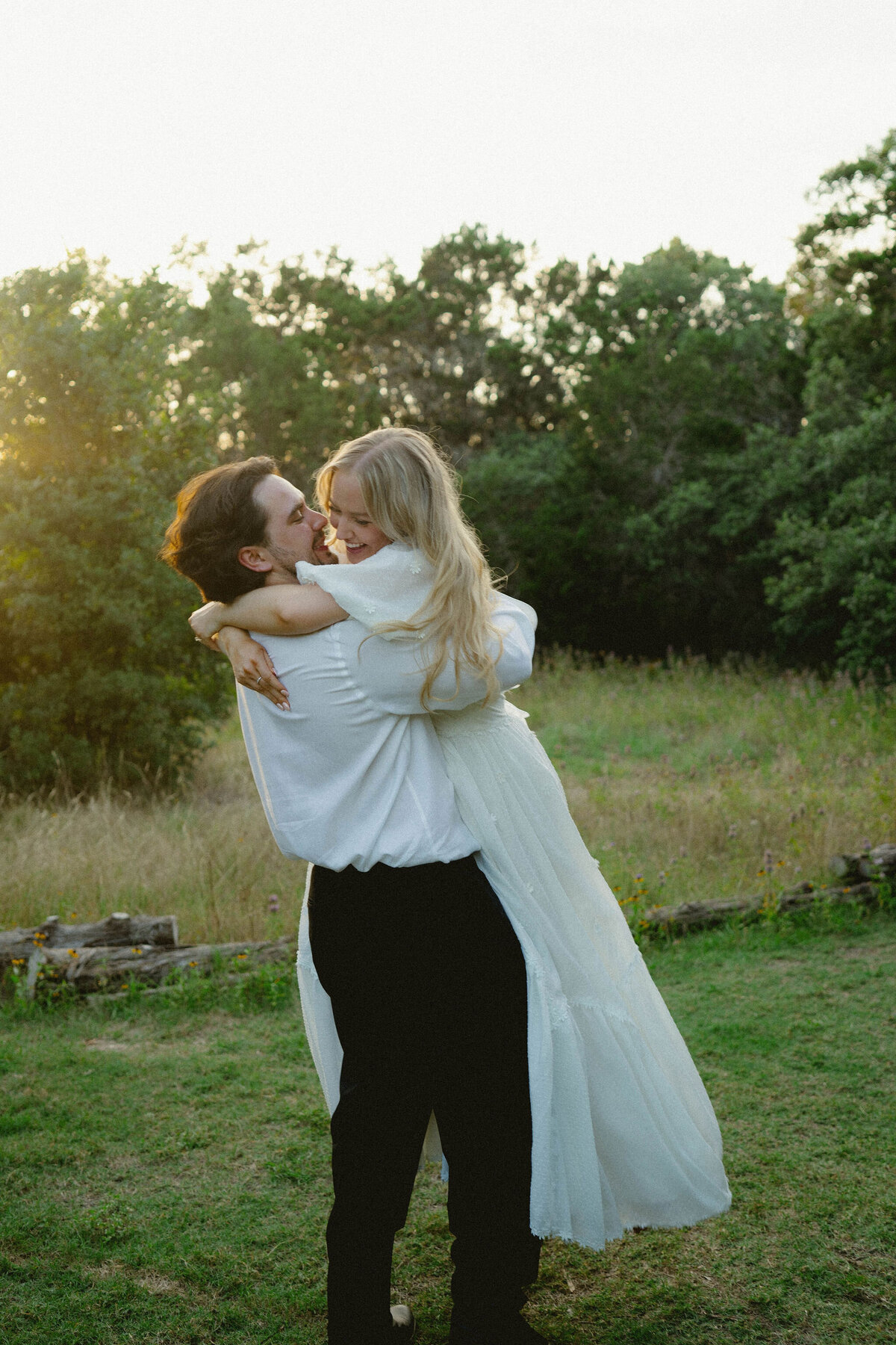 Chloe&ThomasWeddingPhotos_Previews_AustinWeddingPhotographer_HereafterFilms-92