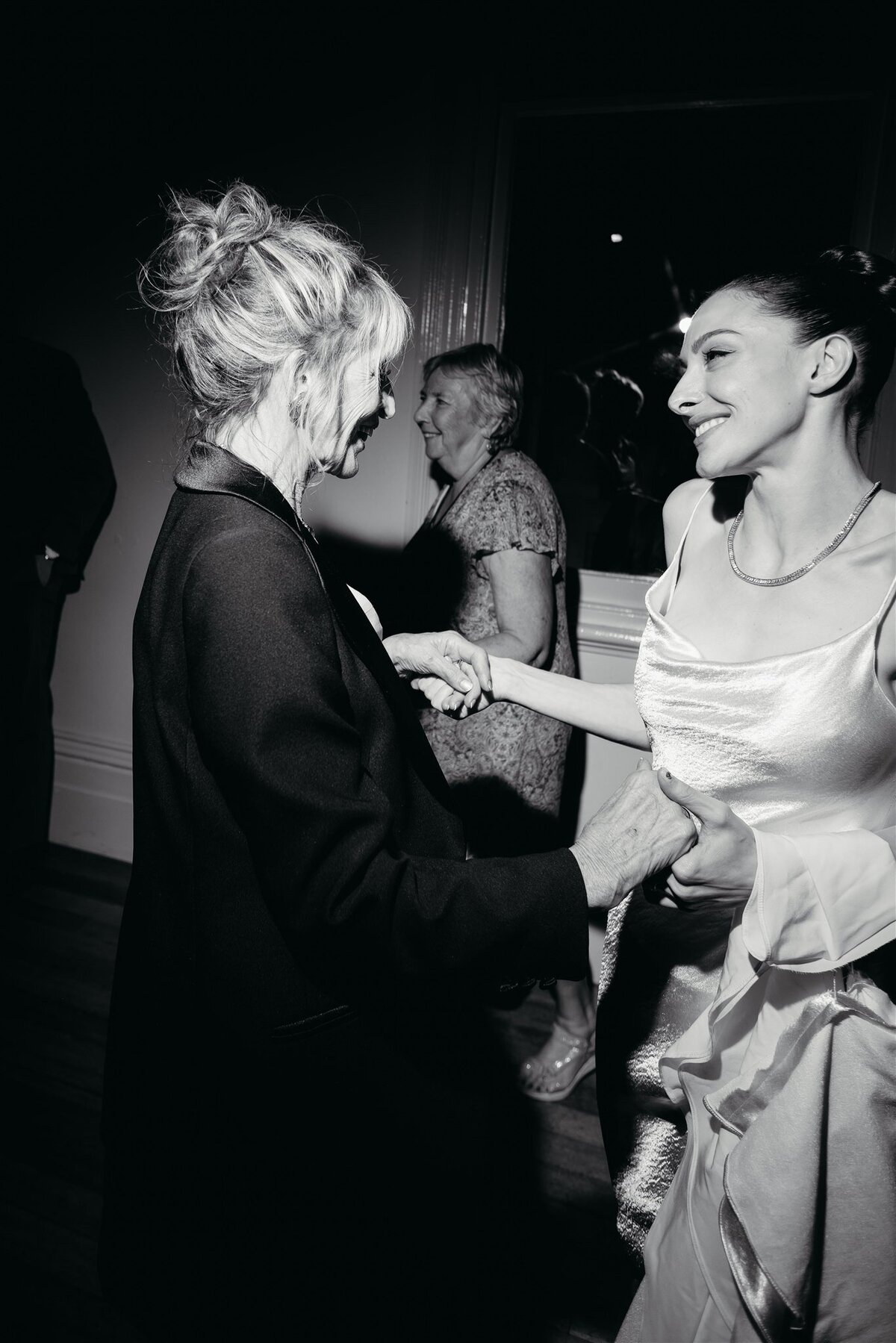 Maegan-Brown-Moments_20240120_Wedding_Stella-Julian_Botanical-Gardens_Sophia-Prahran-Arcade_4046
