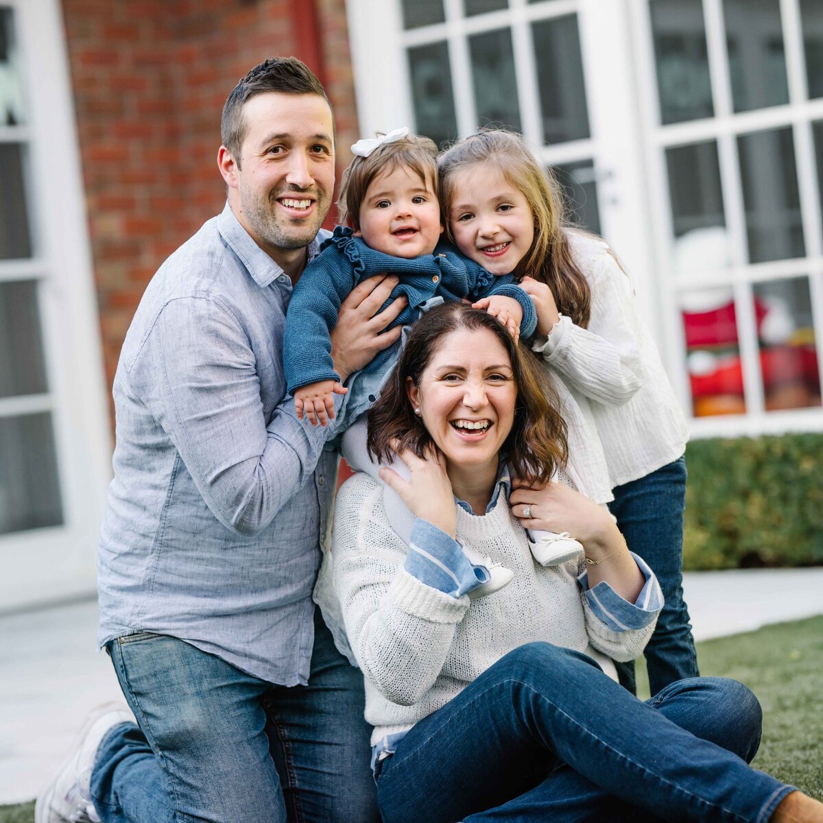 Cropped_2025_Lara+Family_0Z85565