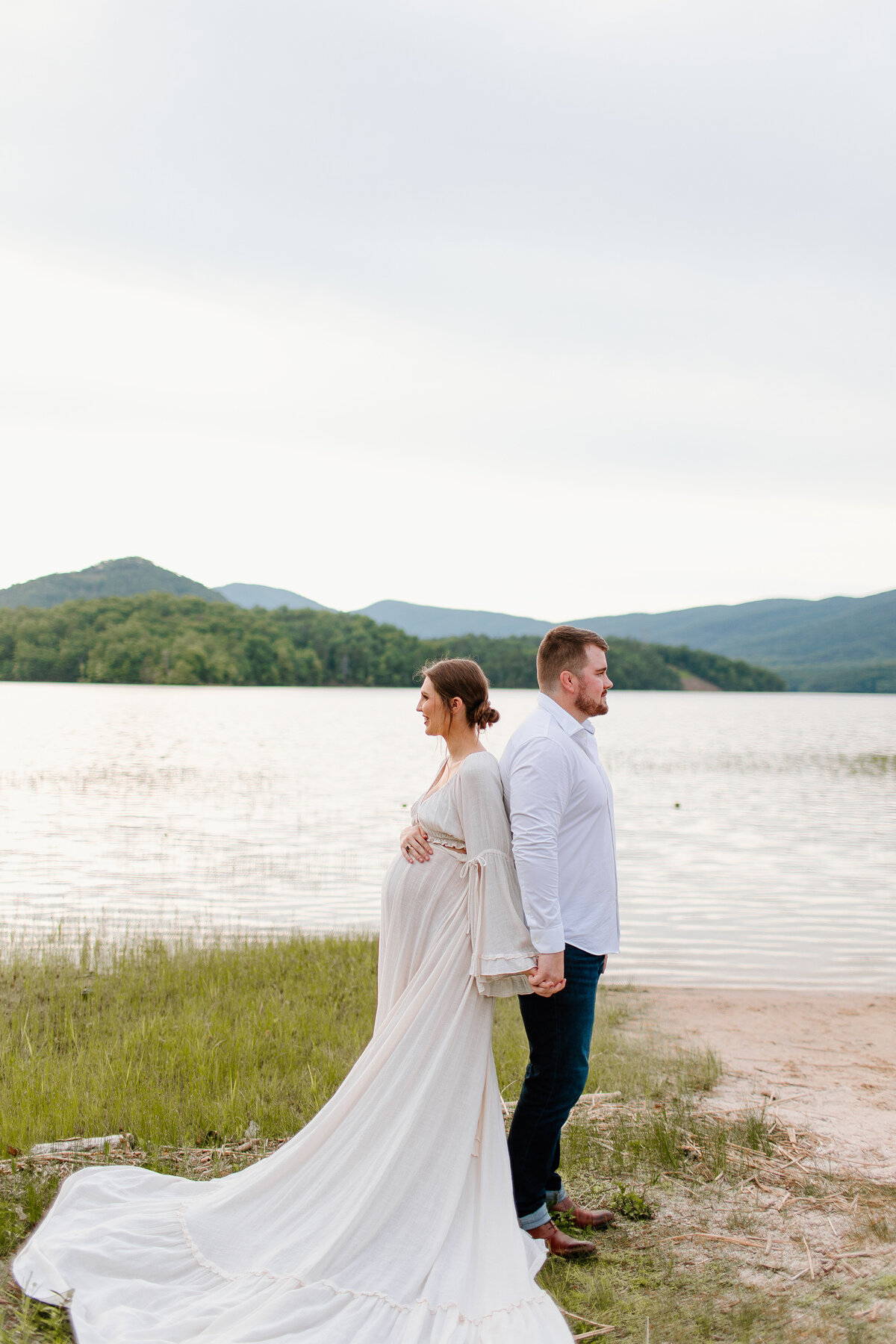 Documentary-Maternity-Session-at-Carvins-Cove-RJ-61