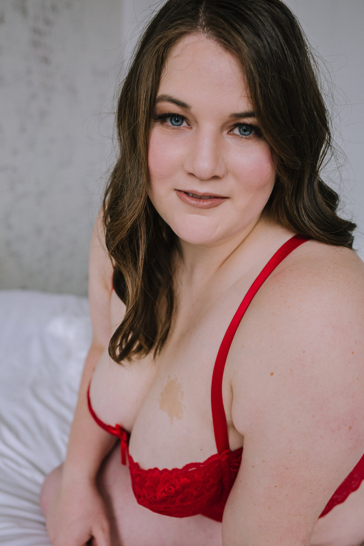 Female figure in boudoir photo in Pittsburgh. 