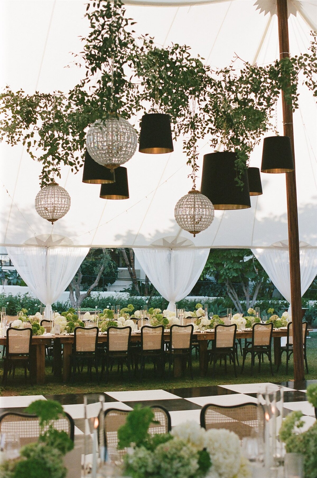 Lyndy Dustin-Details-42