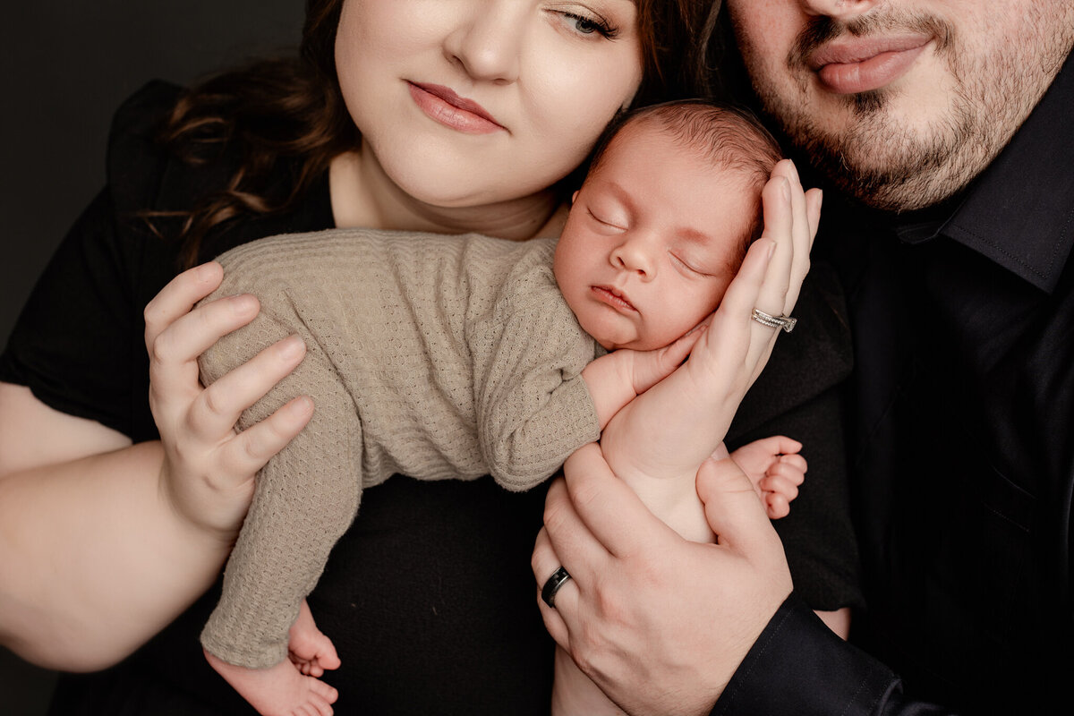 best family photography Fayetteville Arkansas, NWA family photographer, Northwest Arkansas best family photography, family portraits near me, professional family photos, family photography packages