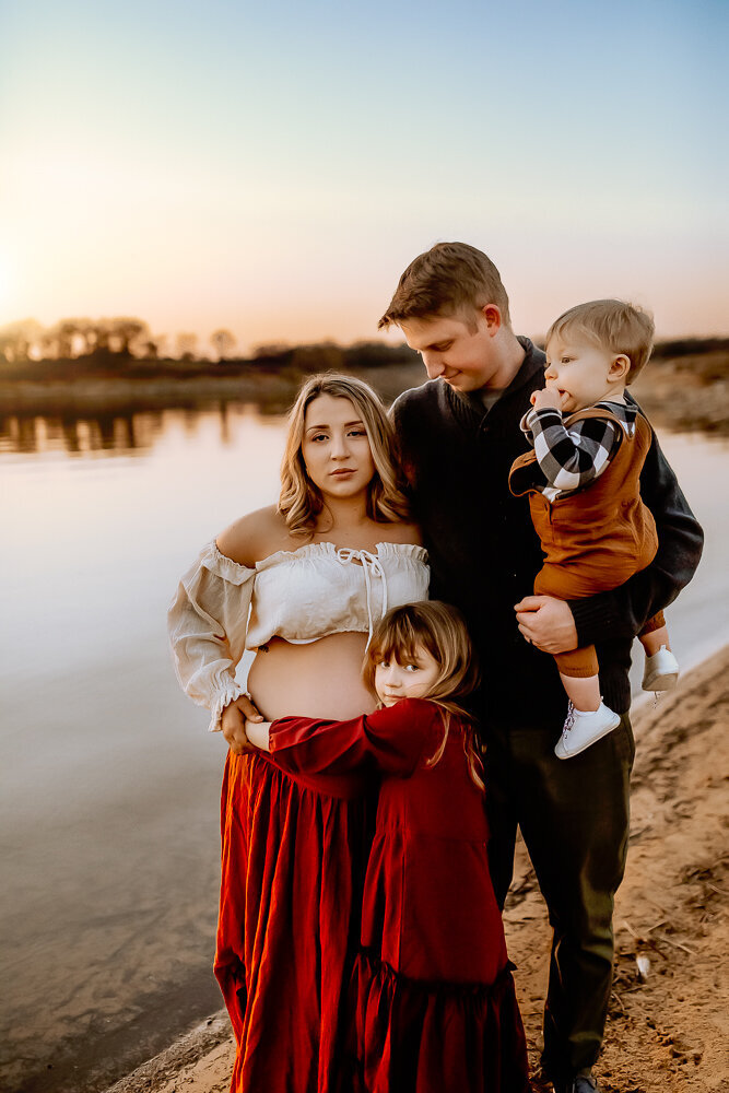 Maternity Session on the lake | Crowley, Texas Family and Newborn Photographer