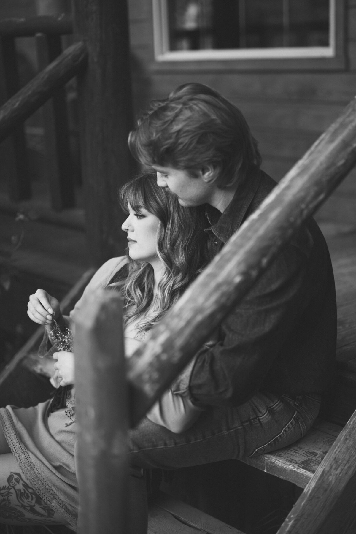 vpc-couples-vintage-cabin-shoot-40