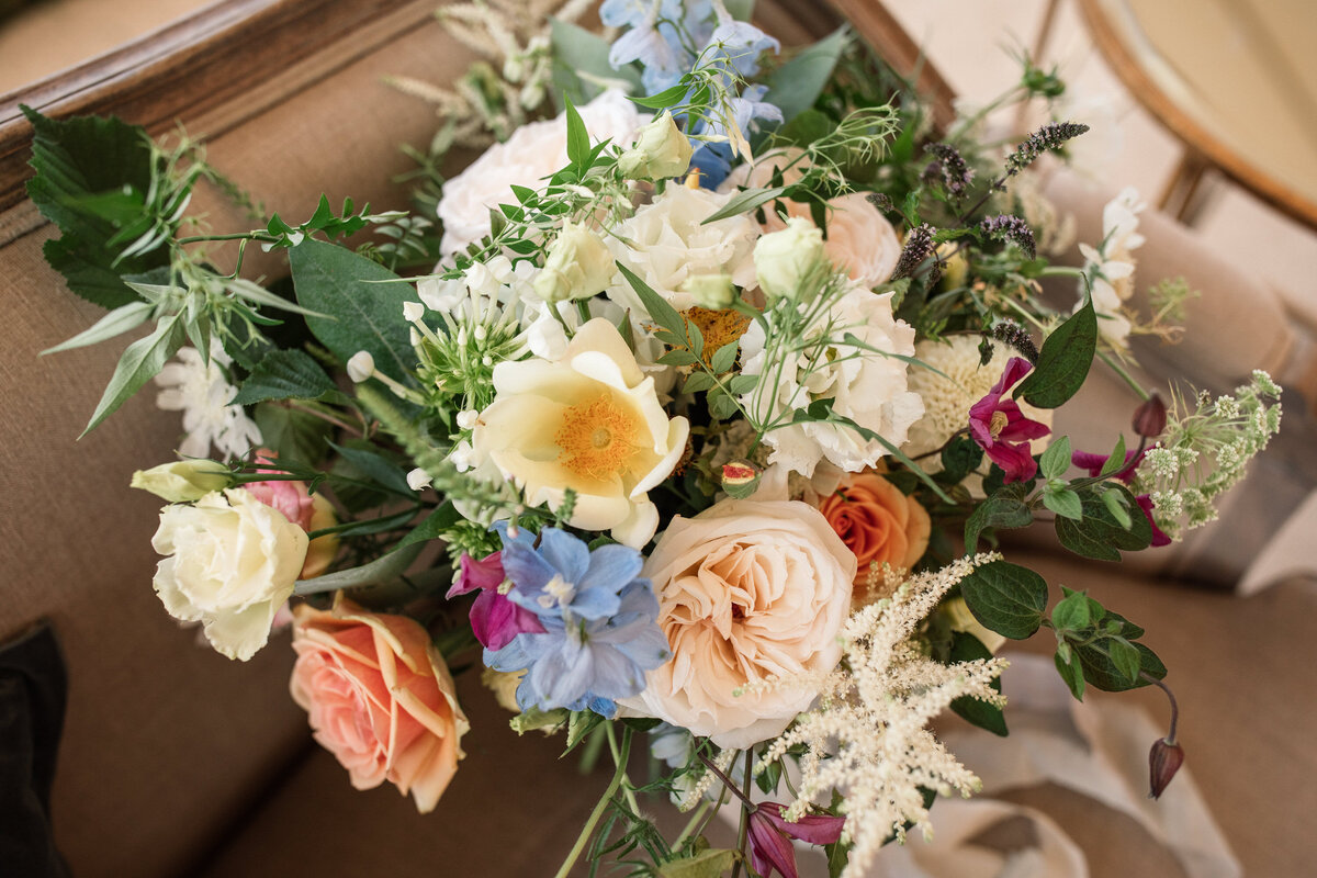 Modern style wedding flowers Cambridgeshire -1051