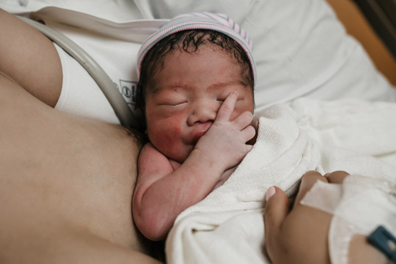 natalie-broders-hospital-birth-photography-B-076