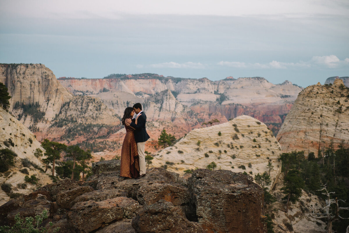 zion-national-park-engagement-photographer-wild-within-us (532)