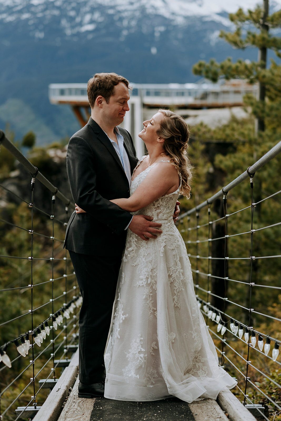 Miranda + Ryan's Sea to Sky Gondola Wedding Shoot10