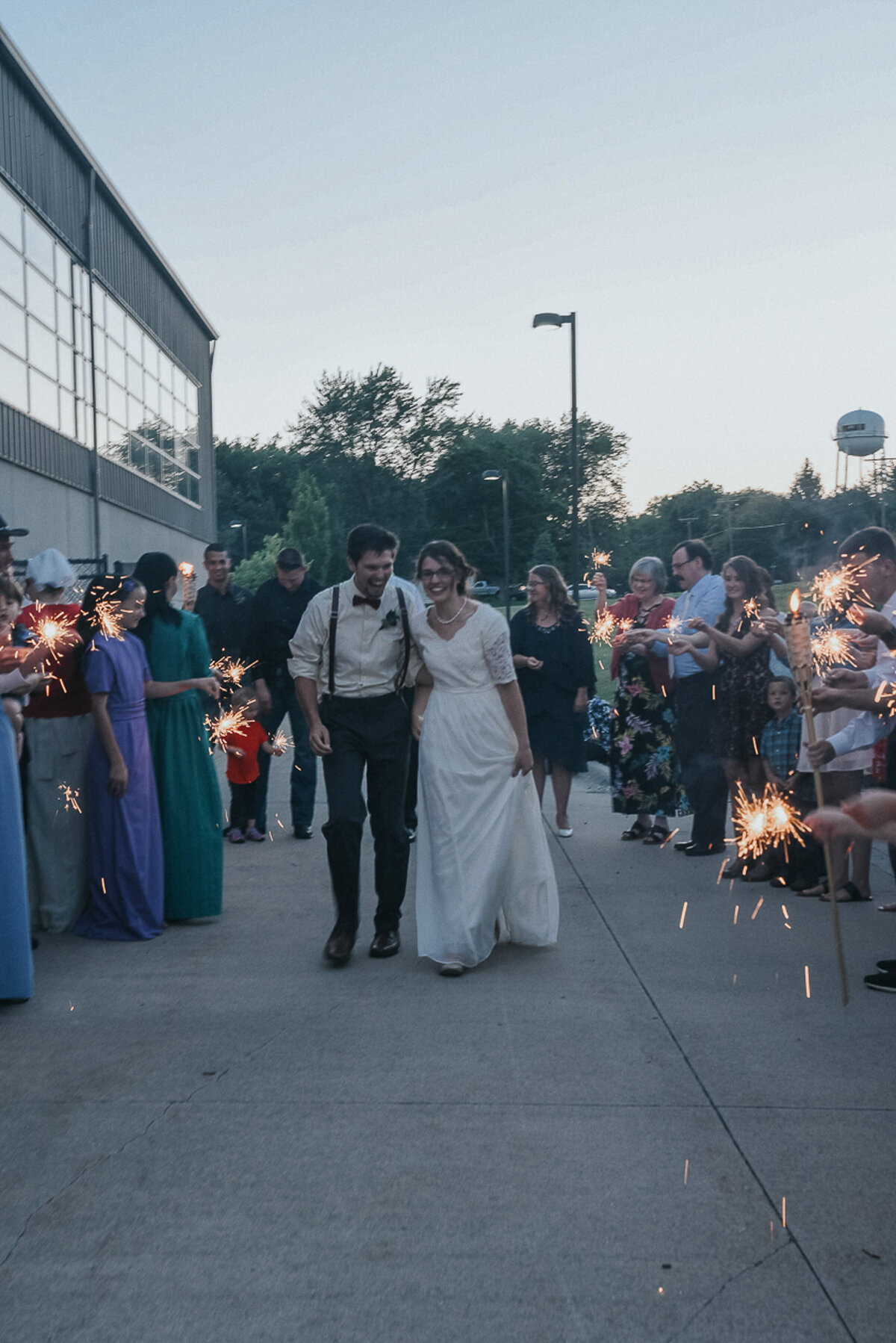wedding dances | Iowa wedding photographer | Iowa Photographer | Playlife | Cedar Rapids | Iowa City | Kalona | Alaynna Ann Schwartz-26