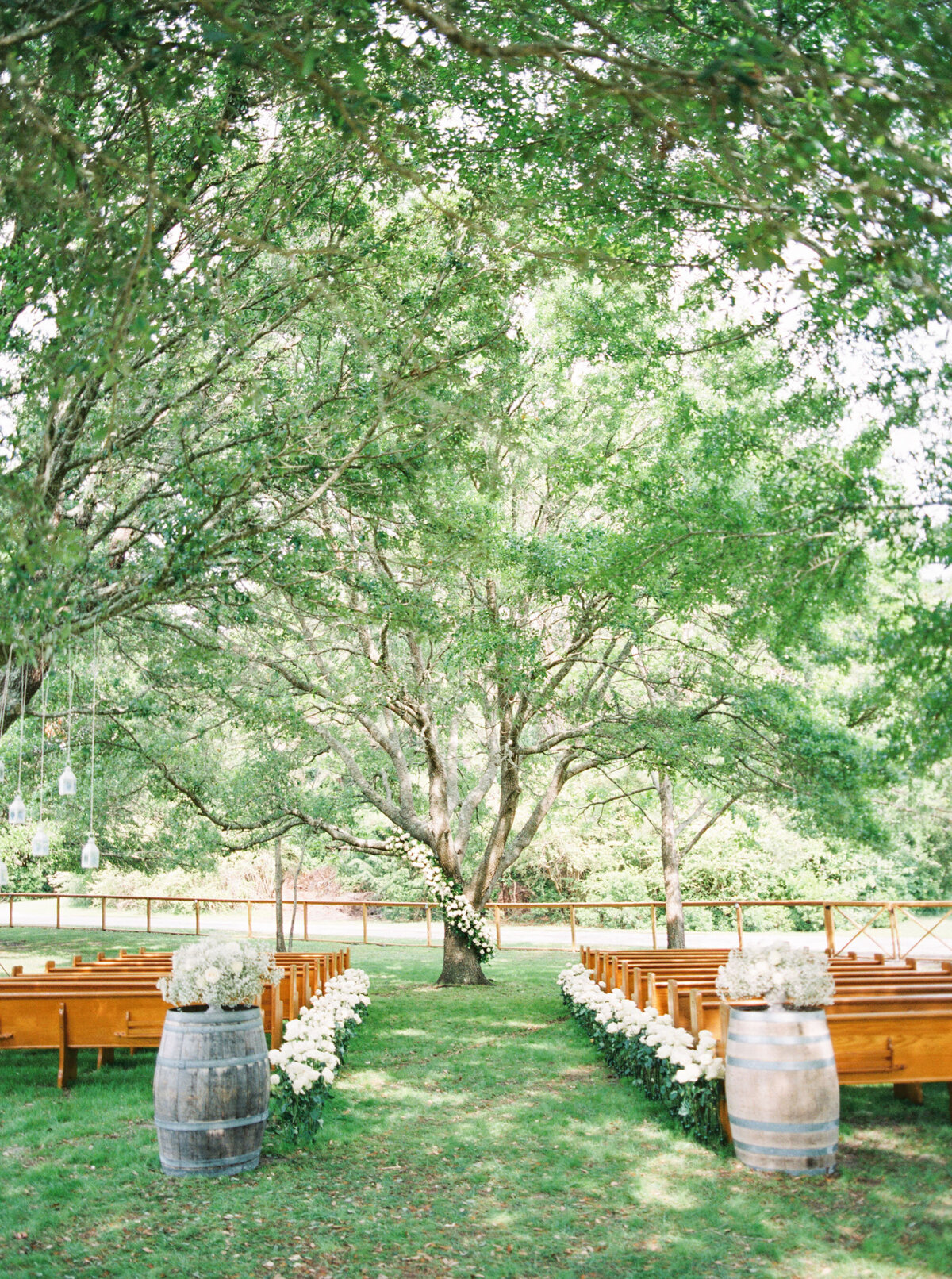 Emily March Photography Wilmington, North Carolina and Destination Wedding Engagement Photographer Heirloom Photography for Memorable Gatherings Light Airy Sentimental Imagery Images Weddings WeinsWedding_0476