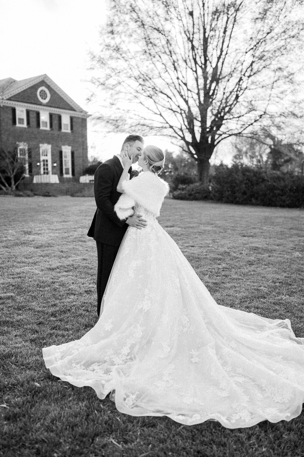 Farmington Country Club Wedding - Hunter and Sarah Photography-34