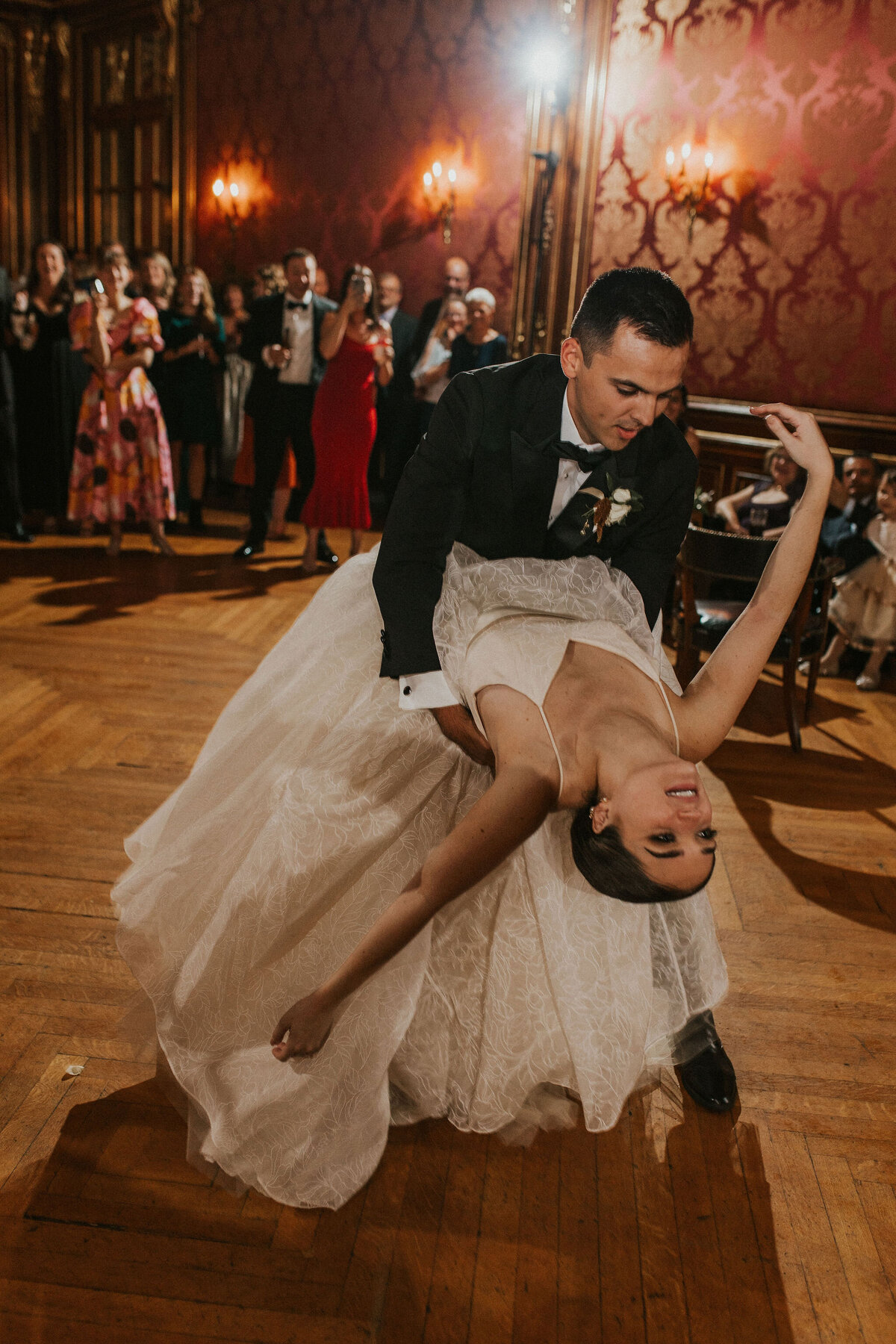 WELLING-FLORES.Wedding.EngineersClub-rcptn-212