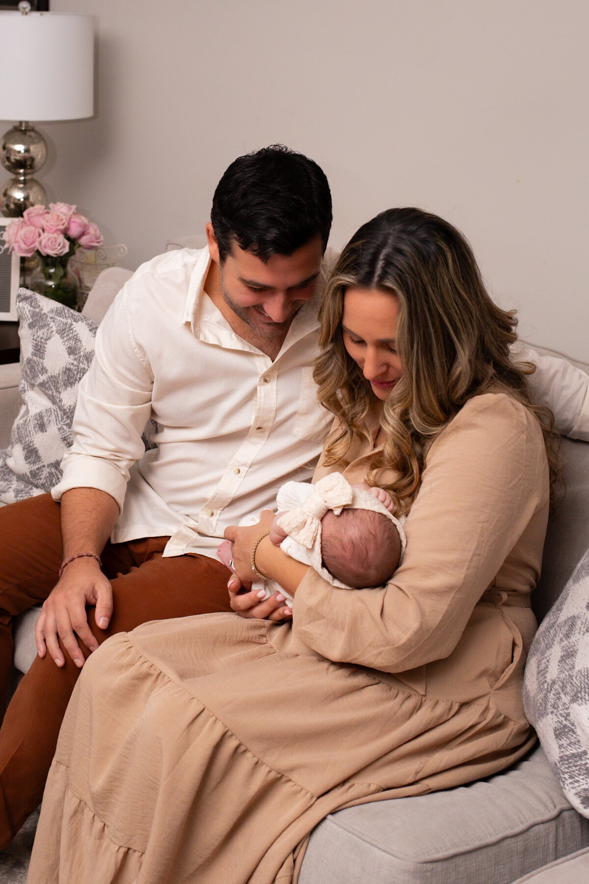 mother-father-newborn-lifestyle-session-old-greenwich-ct