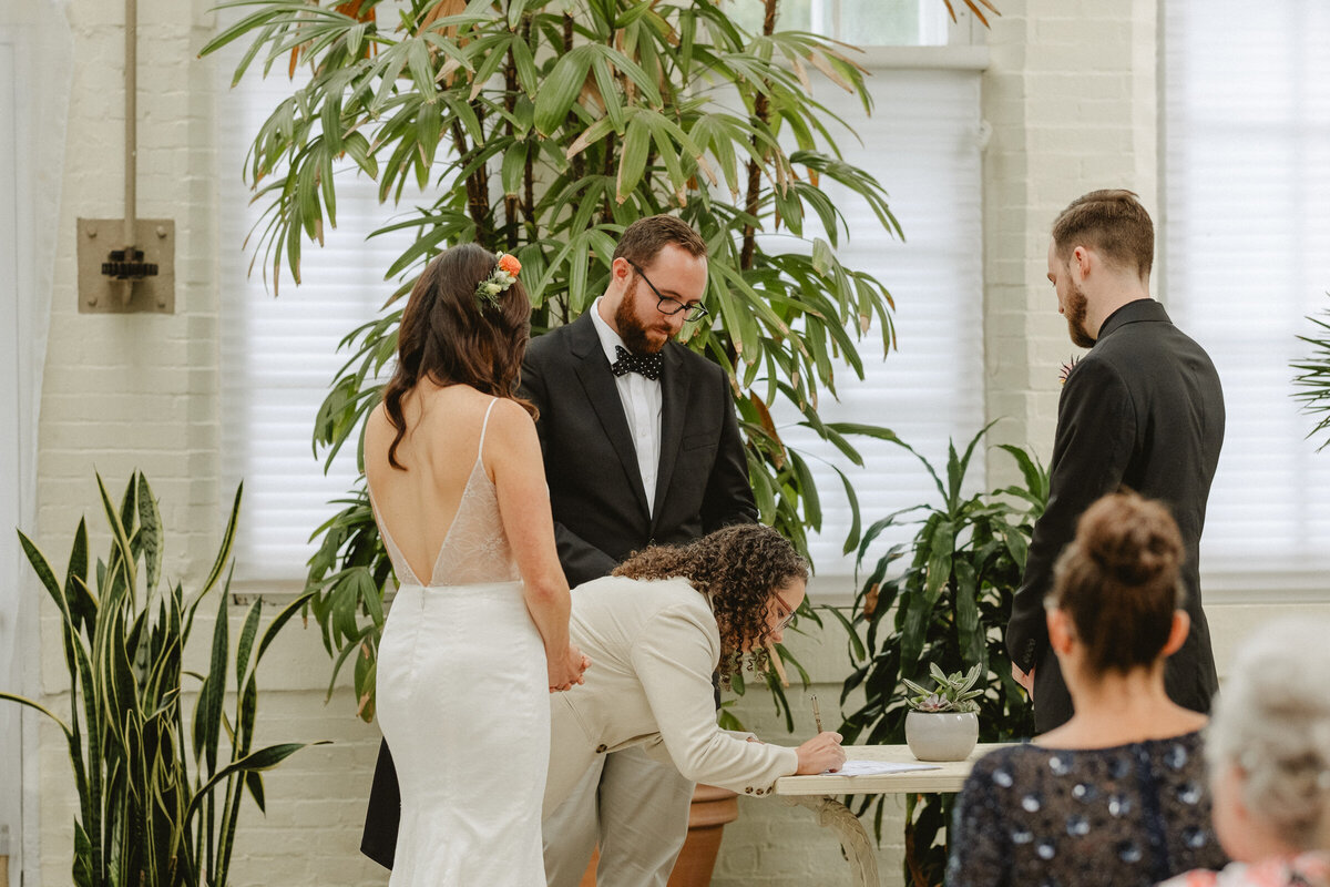 documentary photographer garden greenhouse wedding-110
