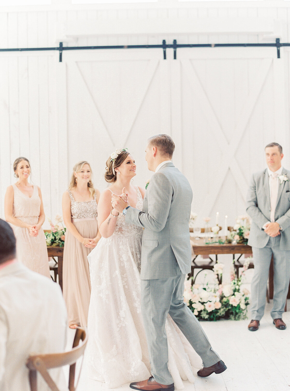 White Sparrow Barn_Lindsay and Scott_Madeline Trent Photography-0144