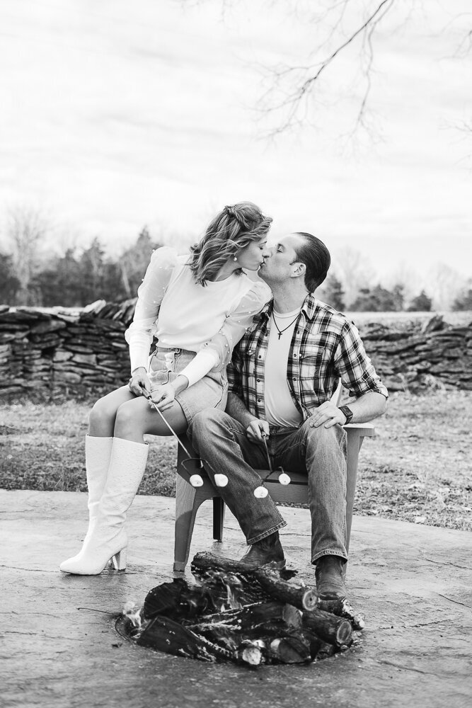 smores-campfire-engagement-photography-kentucky-1