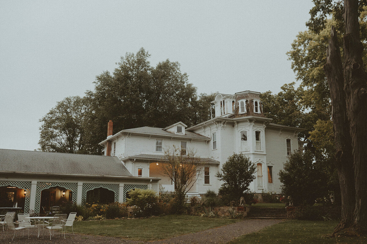 wedding_upstateny_maisonalbion_weddingphotographer_photographer_newyork_albionny_destination_photographer_luxury_wedding_luxurywedding_vintage_wedding_vintagewedding-197