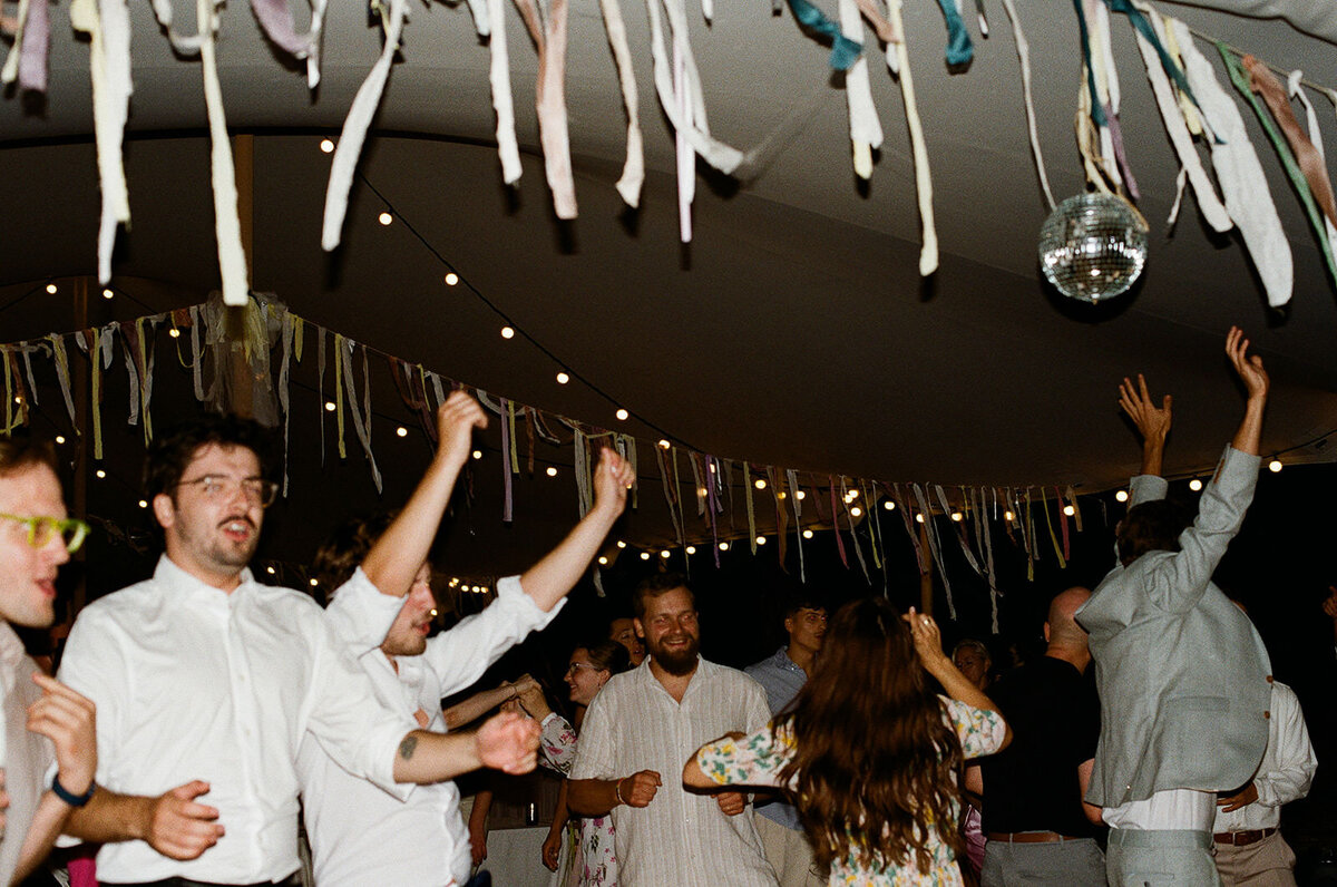 film-wedding-photography-czech-republic-stepanka-matej199