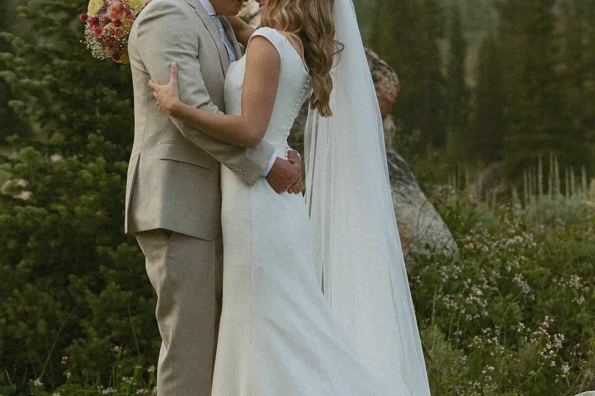 utah-wedding-photographer-tony-grove-elopement-documentary-photography-tanya-davids-photo-95
