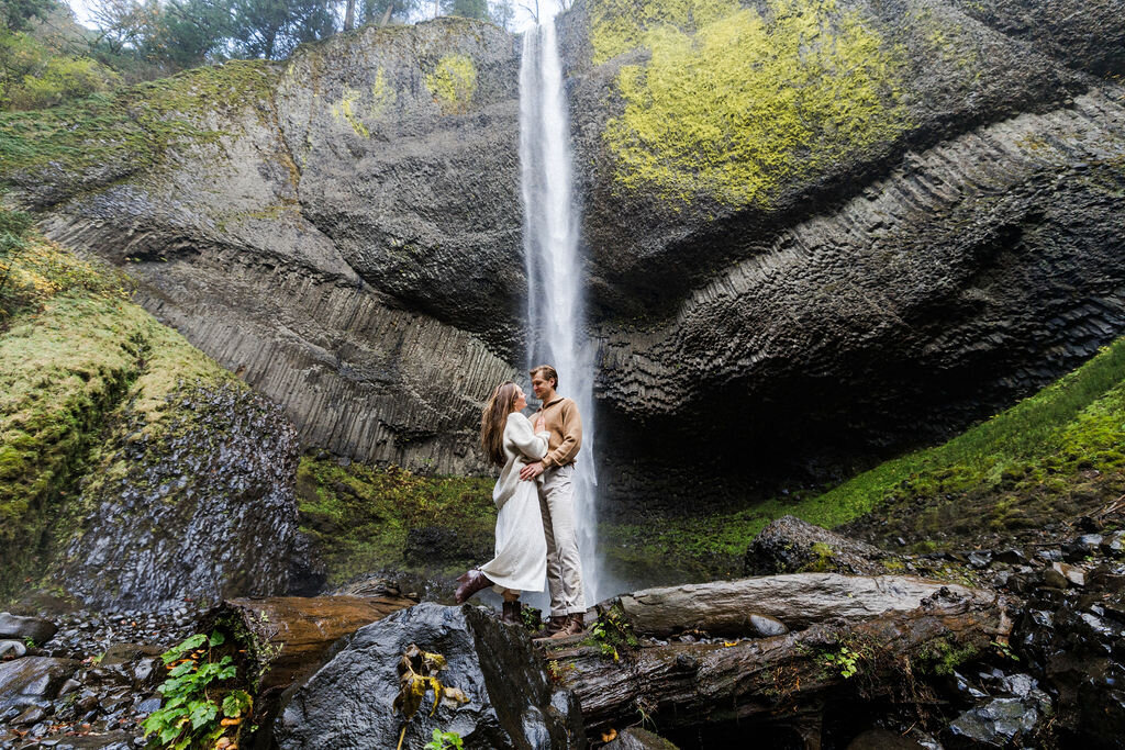 AJ Photography Armando Nevarez Wedding Photographer Filmmaker Cannon Beach Latourell Falls Oregon Weddings Elopement Elopements Photography Adventure Emotive Documentary1 (32)
