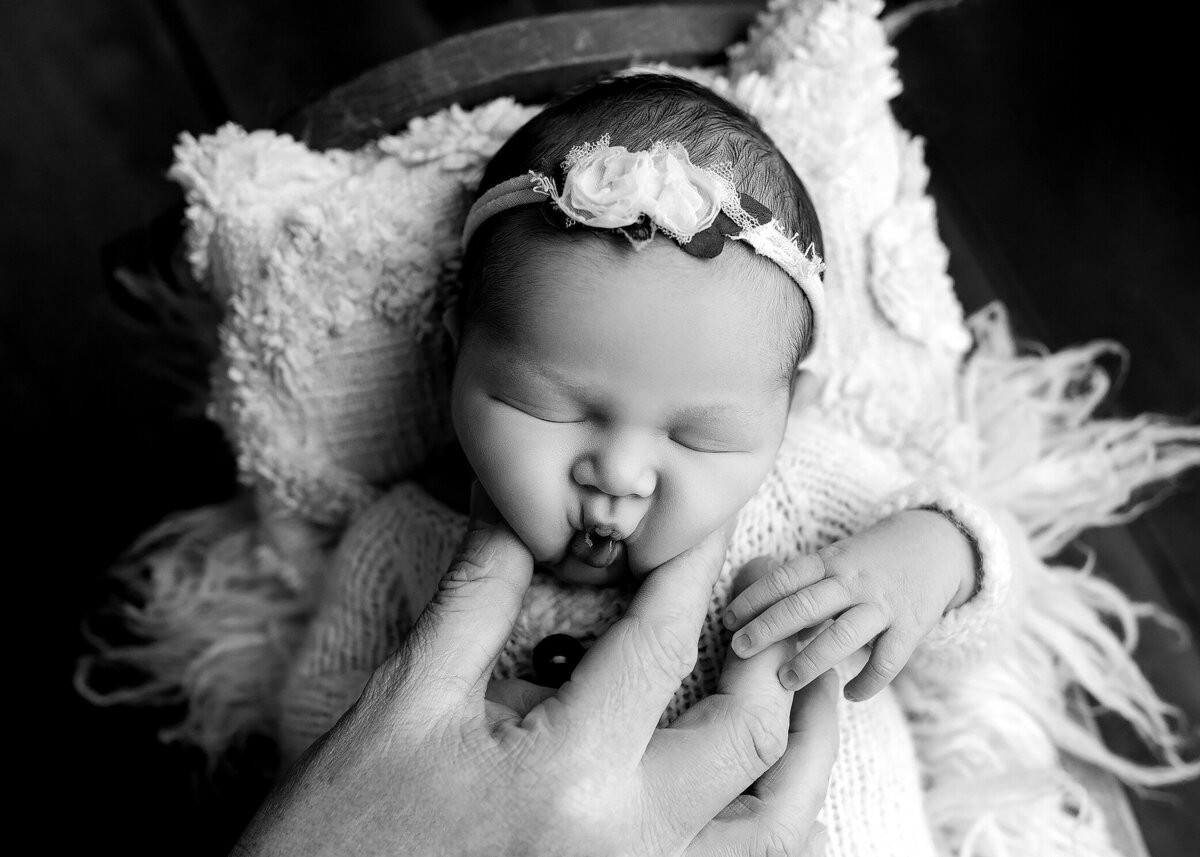 Edmonton Newborn Photography_Kelsie Kelly Photographer new 2024 (27)
