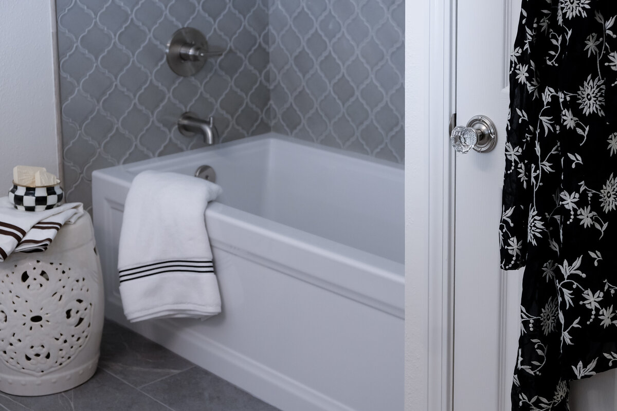 grey-bathroom-renovation-lrm-architectural-design-new-orleans-47