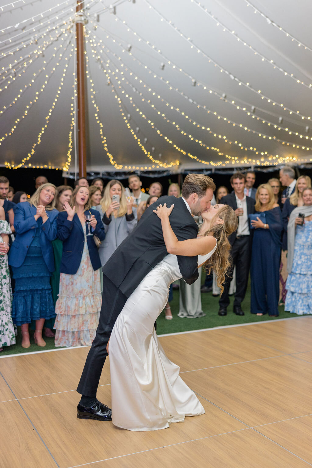first-dance-at-smith-farm-gardens-ct-jen-strunk-events