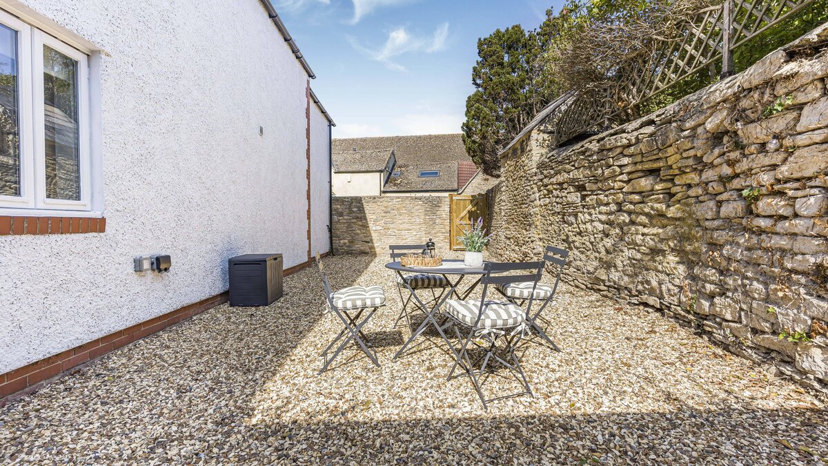 The Retreat: Luxury 2 Bedroom Cottage