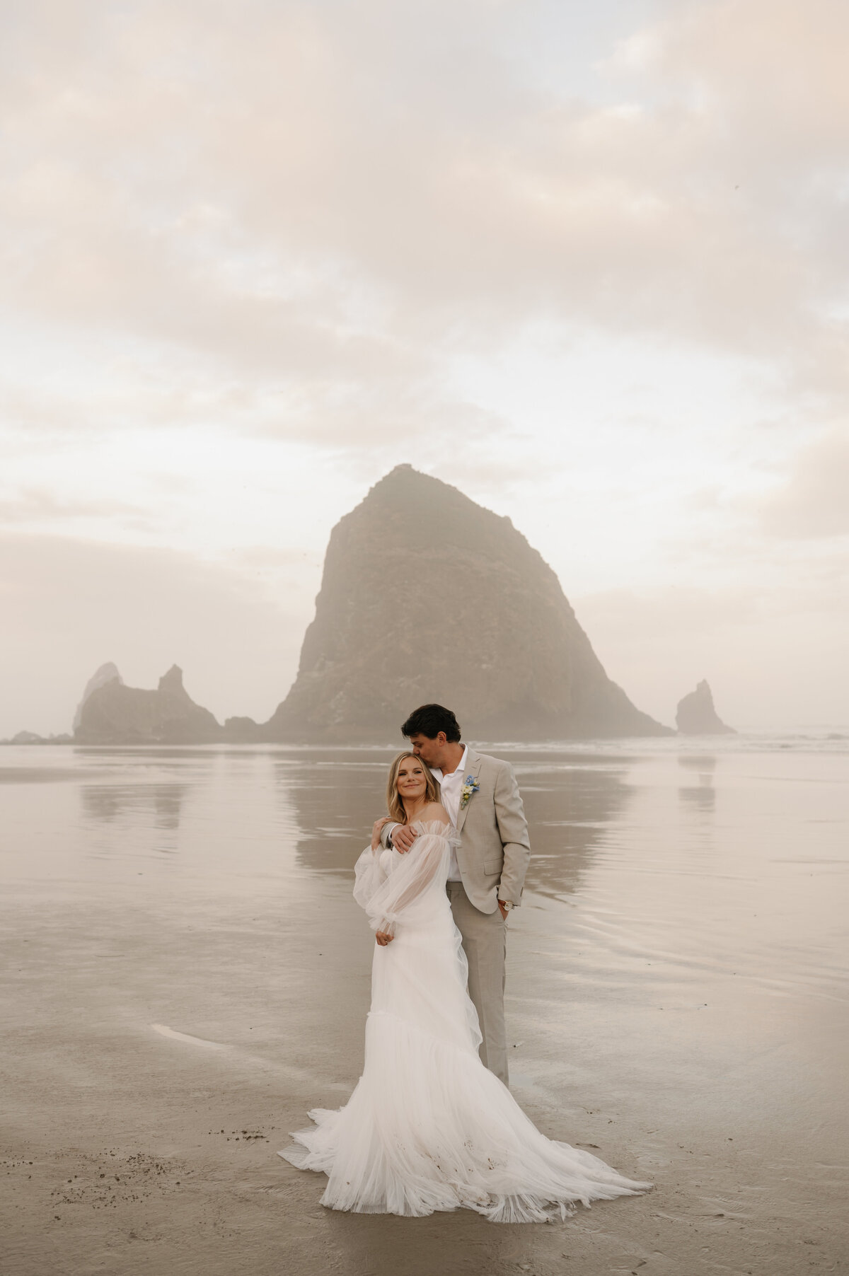 elopement-canon-beach-oregon-18