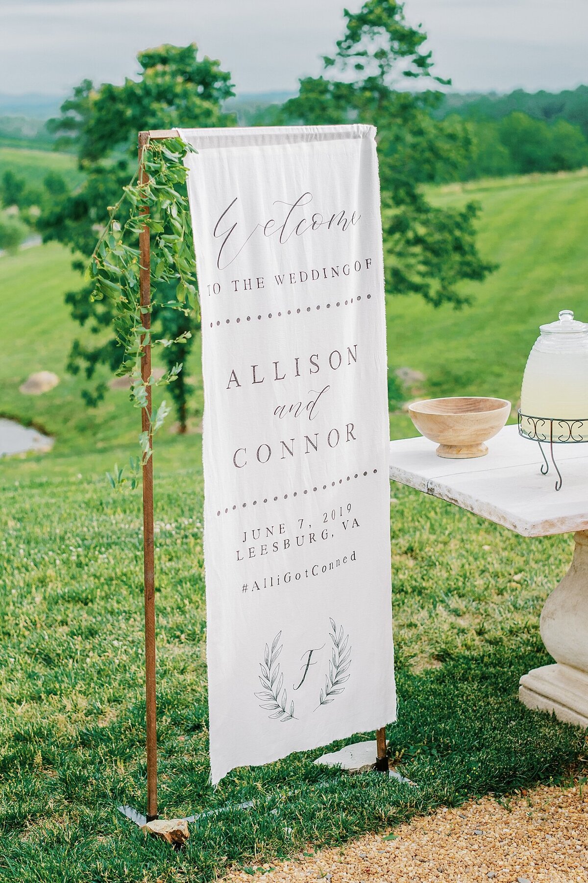 Stone-Tower-Winery-Virginia-East-Coast-Wedding-Photographer-Lauren-R-Swann-photo_0200-photo