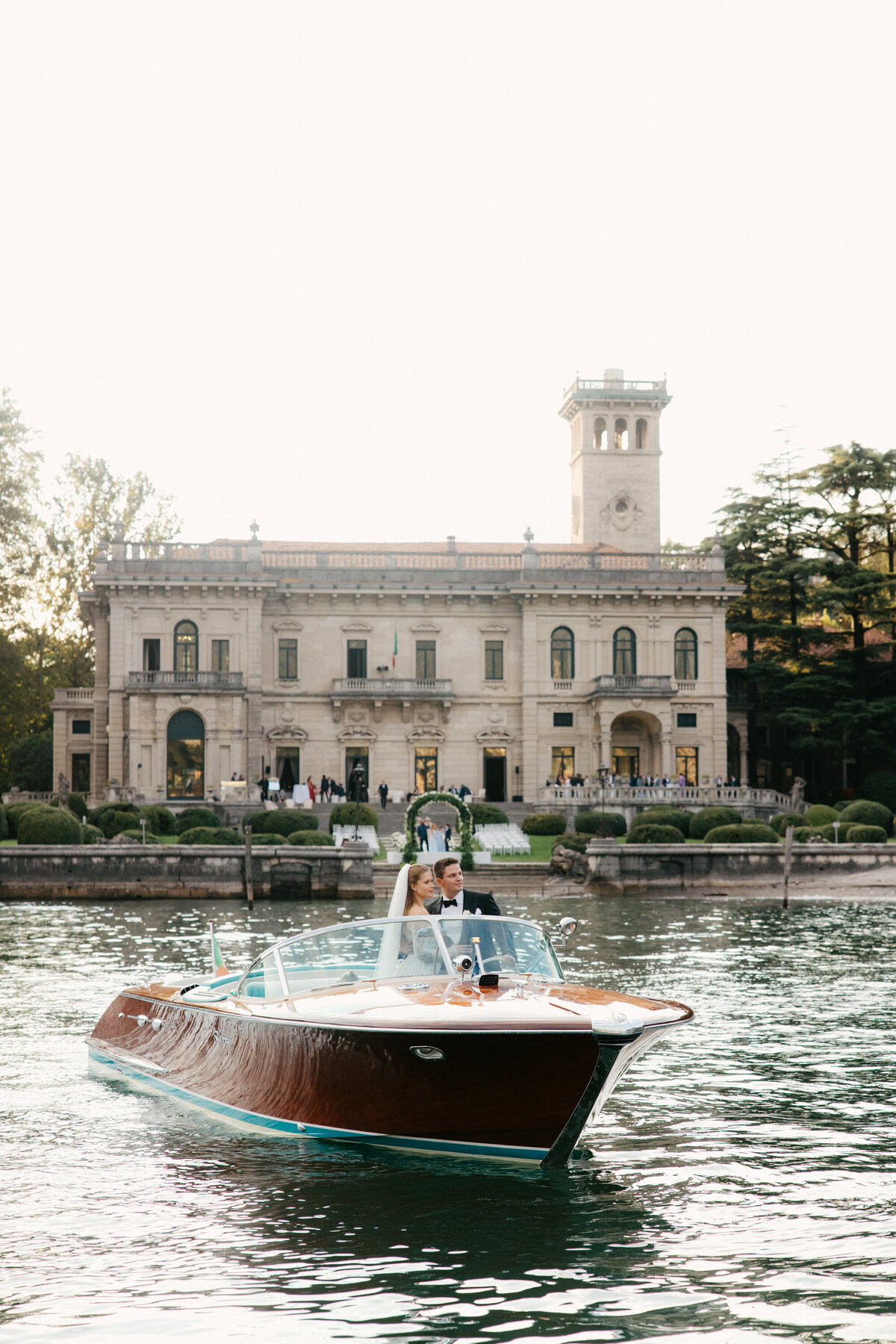 THE_LAKE_COMO_WEDDING_AGENCY_VILLA_EPHRUSSIXTHE_LAKE_COMO_WEDDING_AGENCY_VILLA_EPHRUSSIA3374