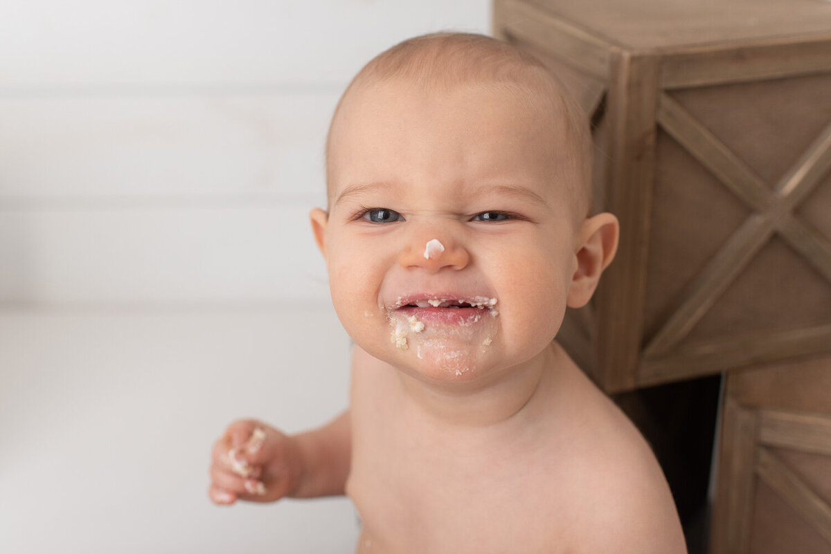 Blue, tan and white cake smash session at studio in Canton, CT |Sharon Leger Photography | Canton, CT Newborn & Family Photographer