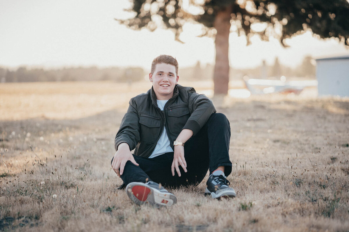 moments-and-mountains-photo-and-film-olympia-lacey-tumwater-photographer-senior-portraits-Noah-22 (3 of 36)