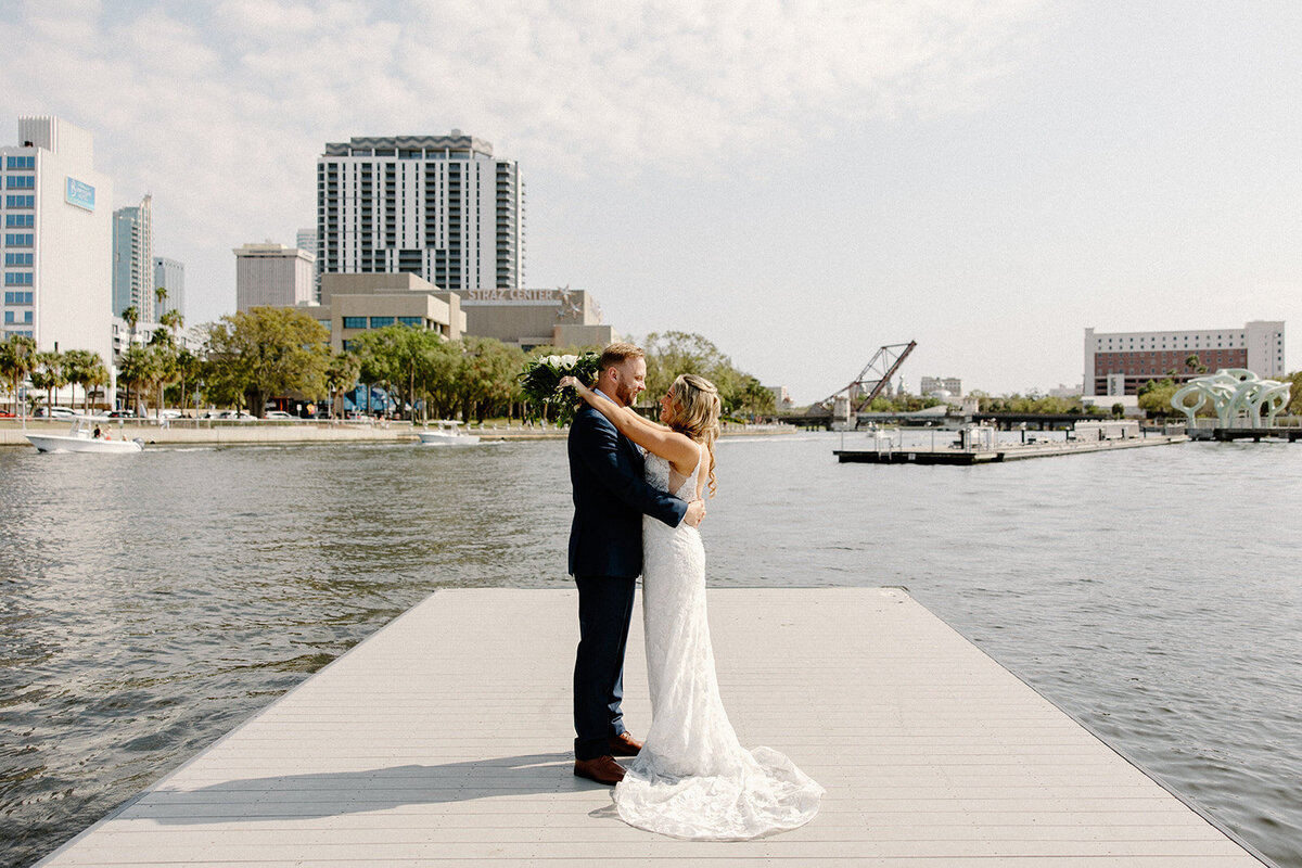 tampa river center wedding photos alexisbedenbaughphotography-37