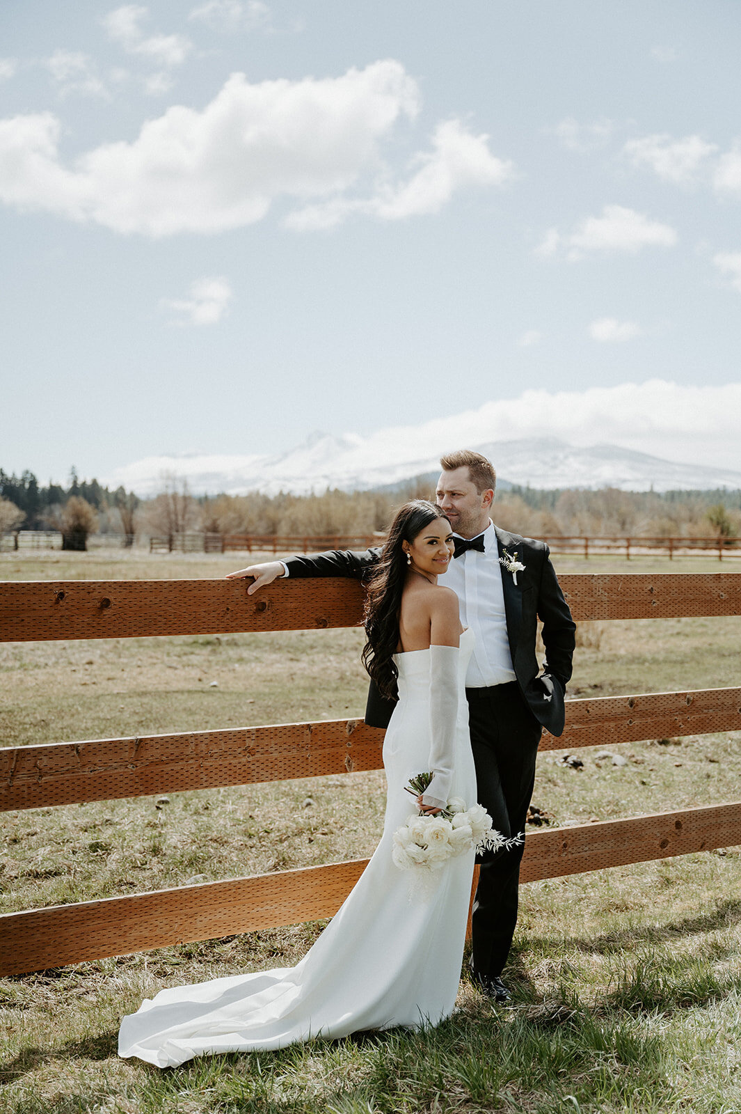 Black-Butte-Ranch-Wedding-Jenay-Daniel-016
