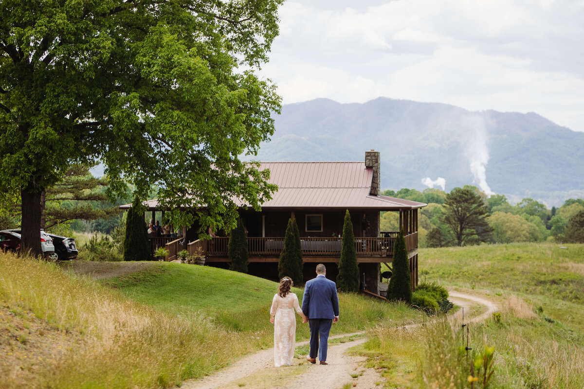 Mountainview-AirB&B-Canton-NC-Elopement-23