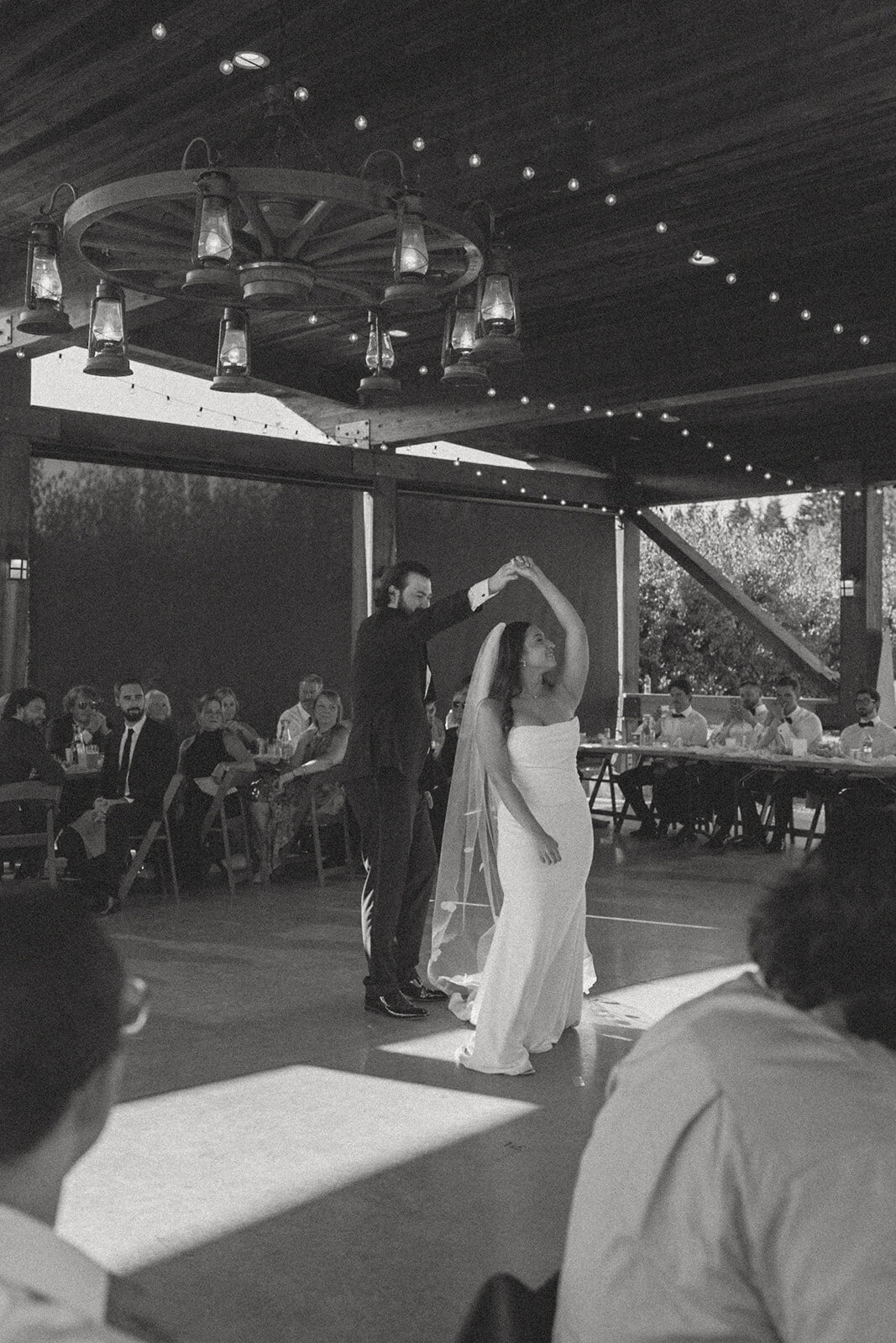 Emily-Noelle-Photo-Wedding-Photos-Hood-River-Oregon-00869-2_websize