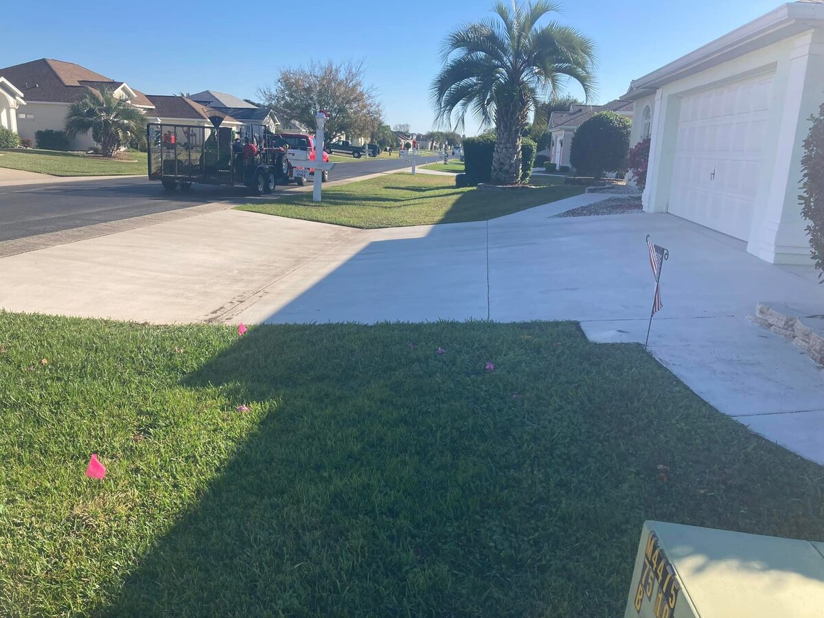 American Grounds Service provides reliable and professional lawn care service and landscaping maintenance in the Dunnellon Florida area.