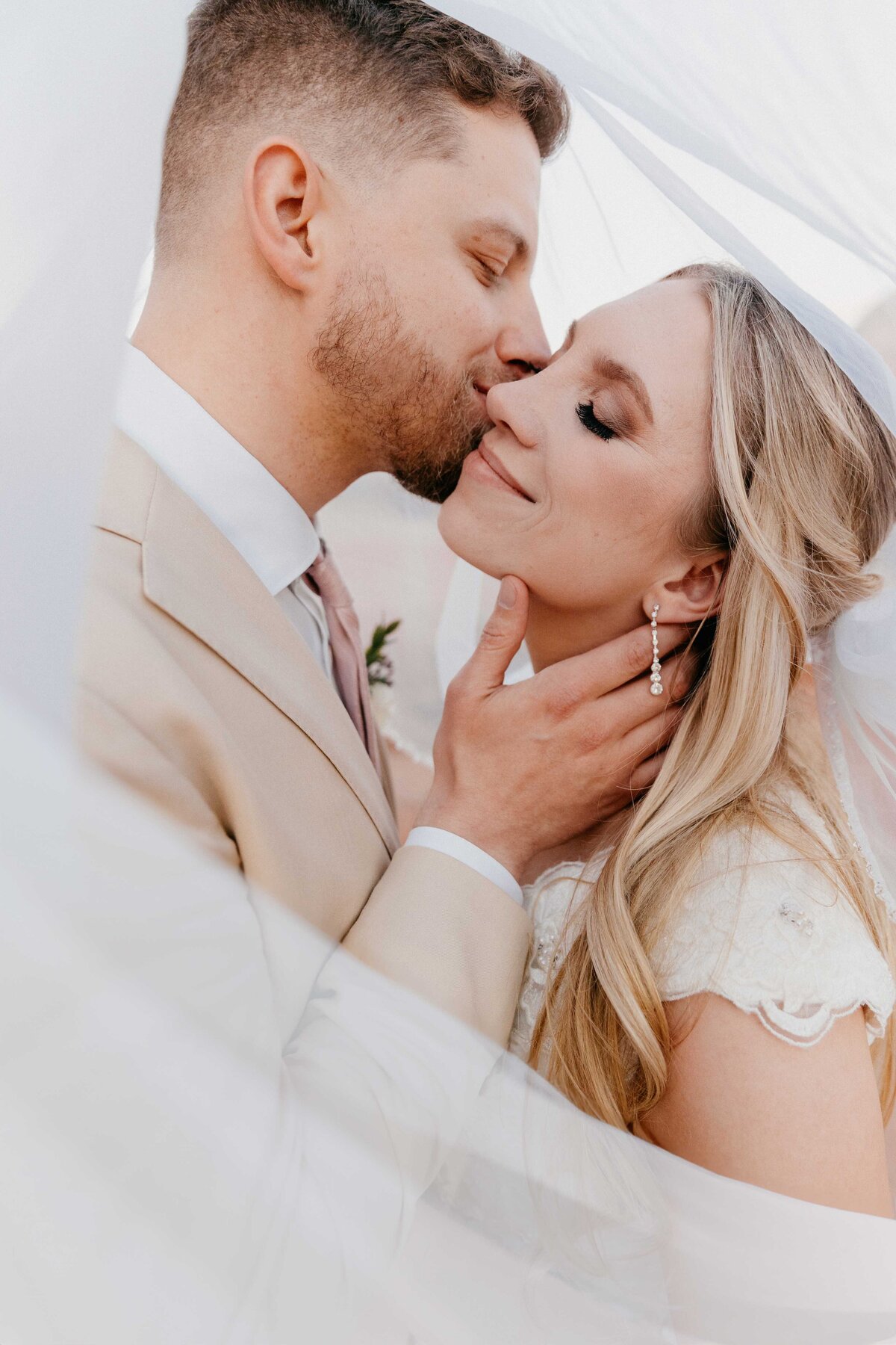 Sedona-Arizona-Red-Rock-Elopement-Wedding-Photographer_0016