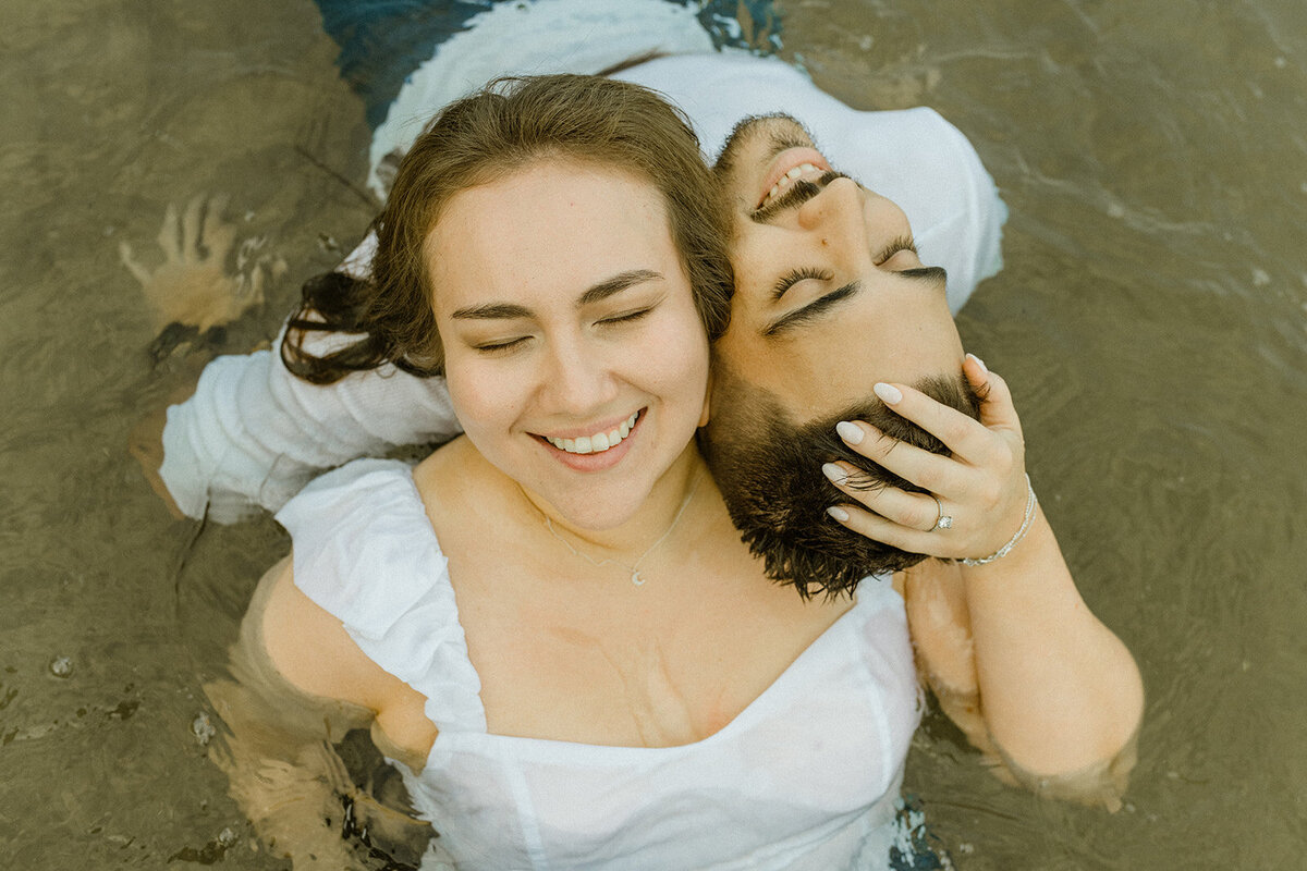 vanessa-filipe-toronto-islands-engagement-session-wanderlust-romantic-artsty-63