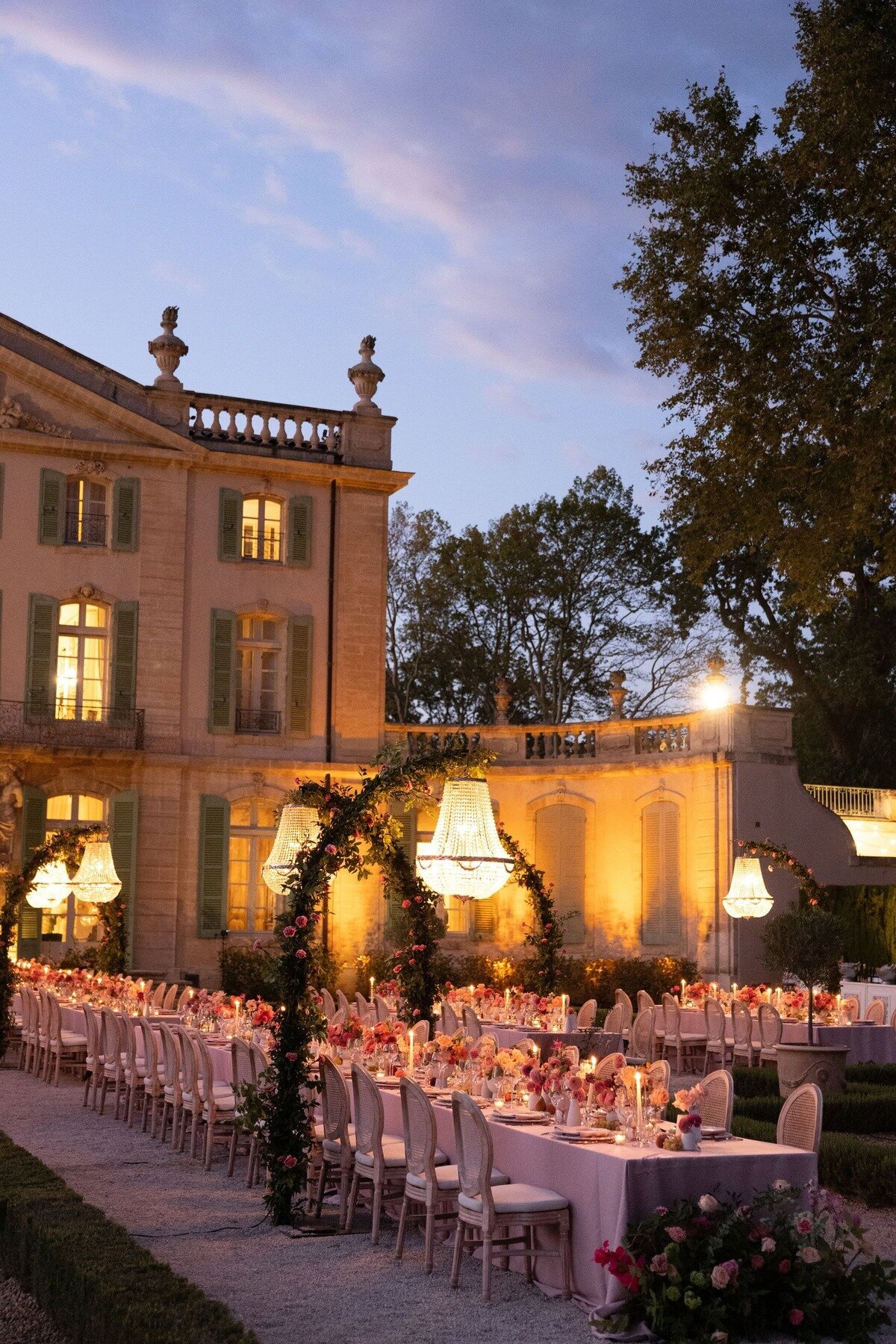 iconic-wedding-at-bastide-de-gordes12