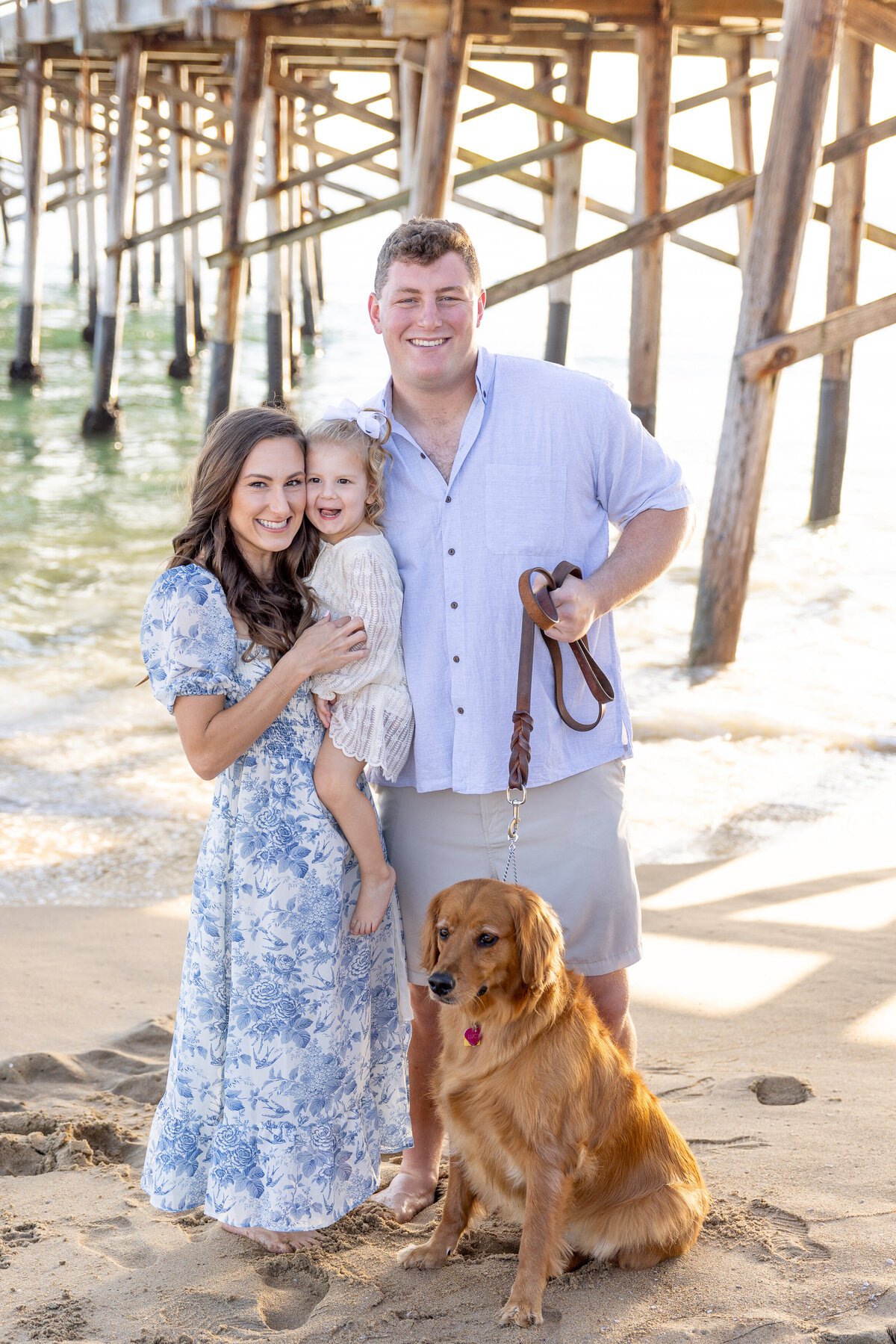 candid family photo on the beach with ddg